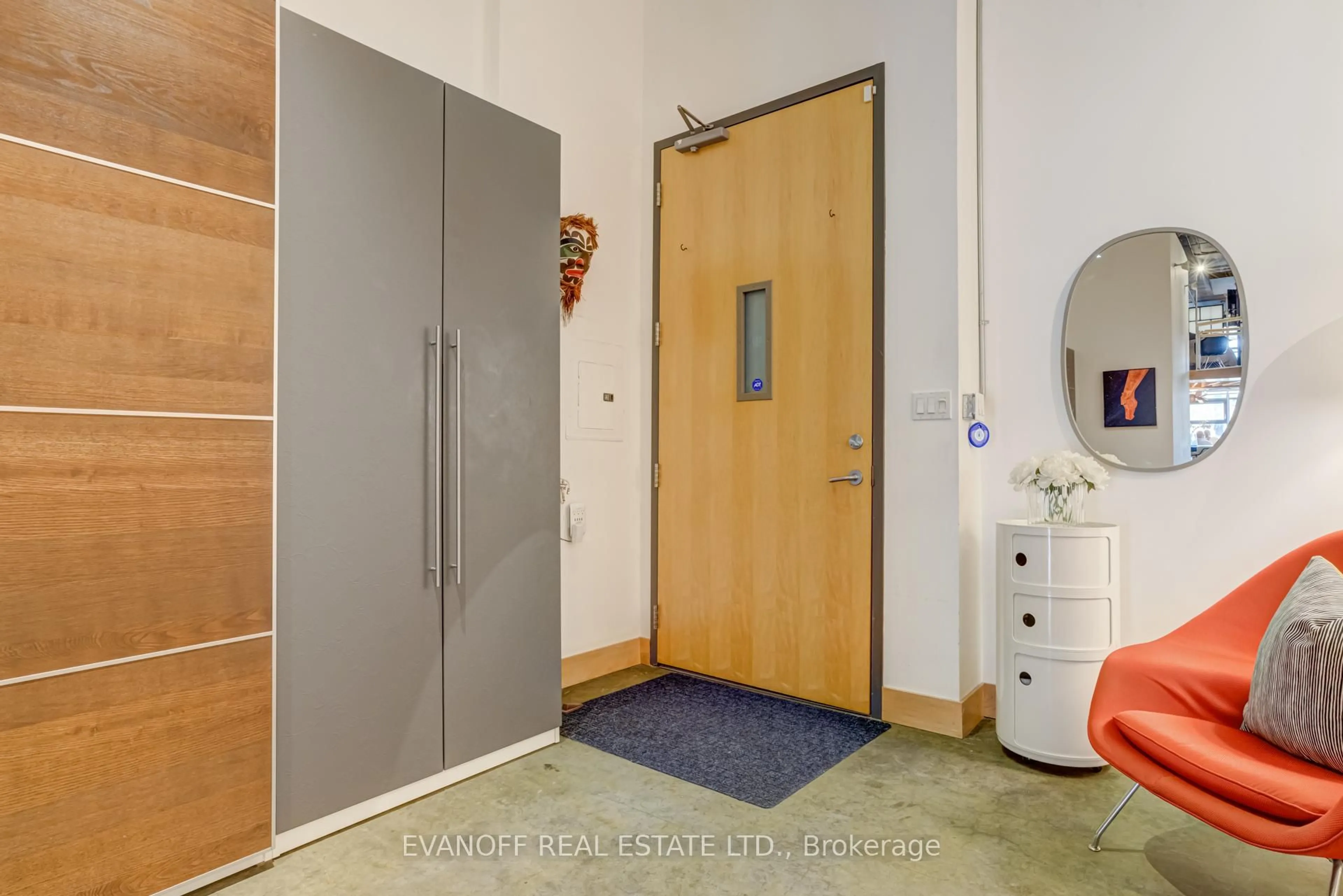 Indoor foyer for 90 Sumach St #407, Toronto Ontario M5A 4R4