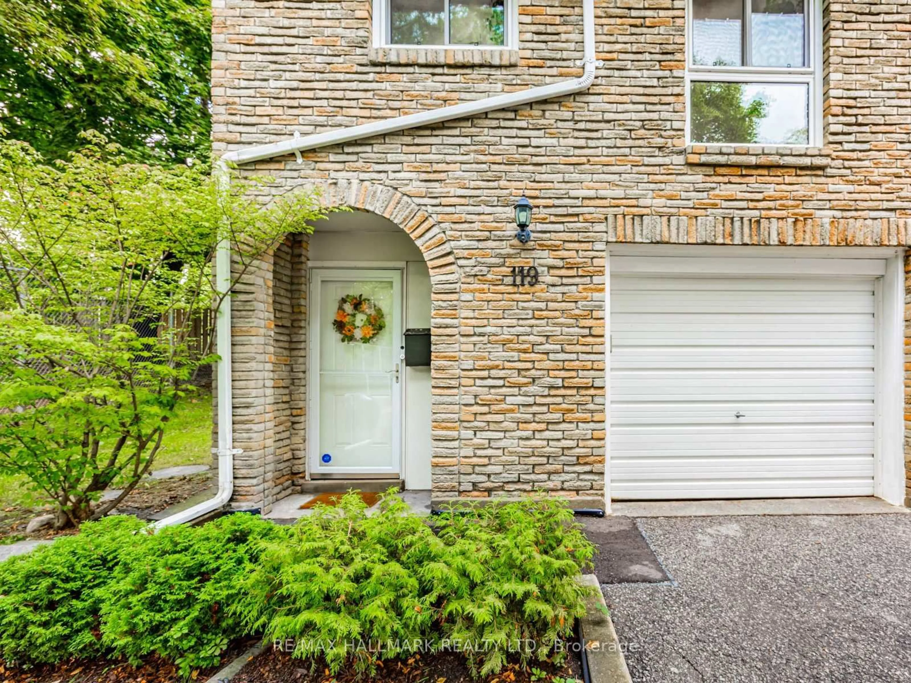 Home with brick exterior material, street for 119 Wild Briar Way, Toronto Ontario M2J 2L2