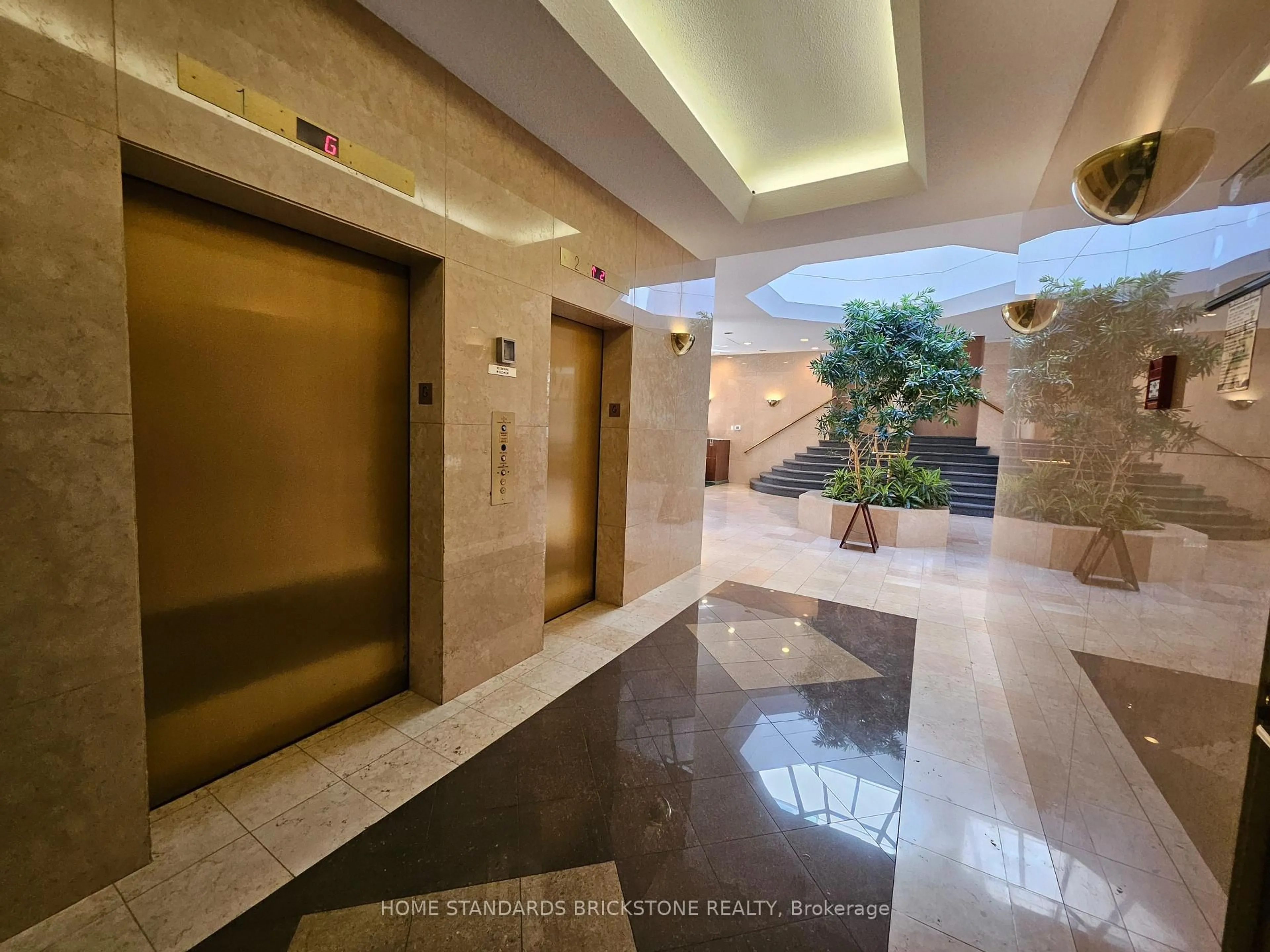 Indoor foyer for 47 St Clair Ave #803, Toronto Ontario M4V 3A5