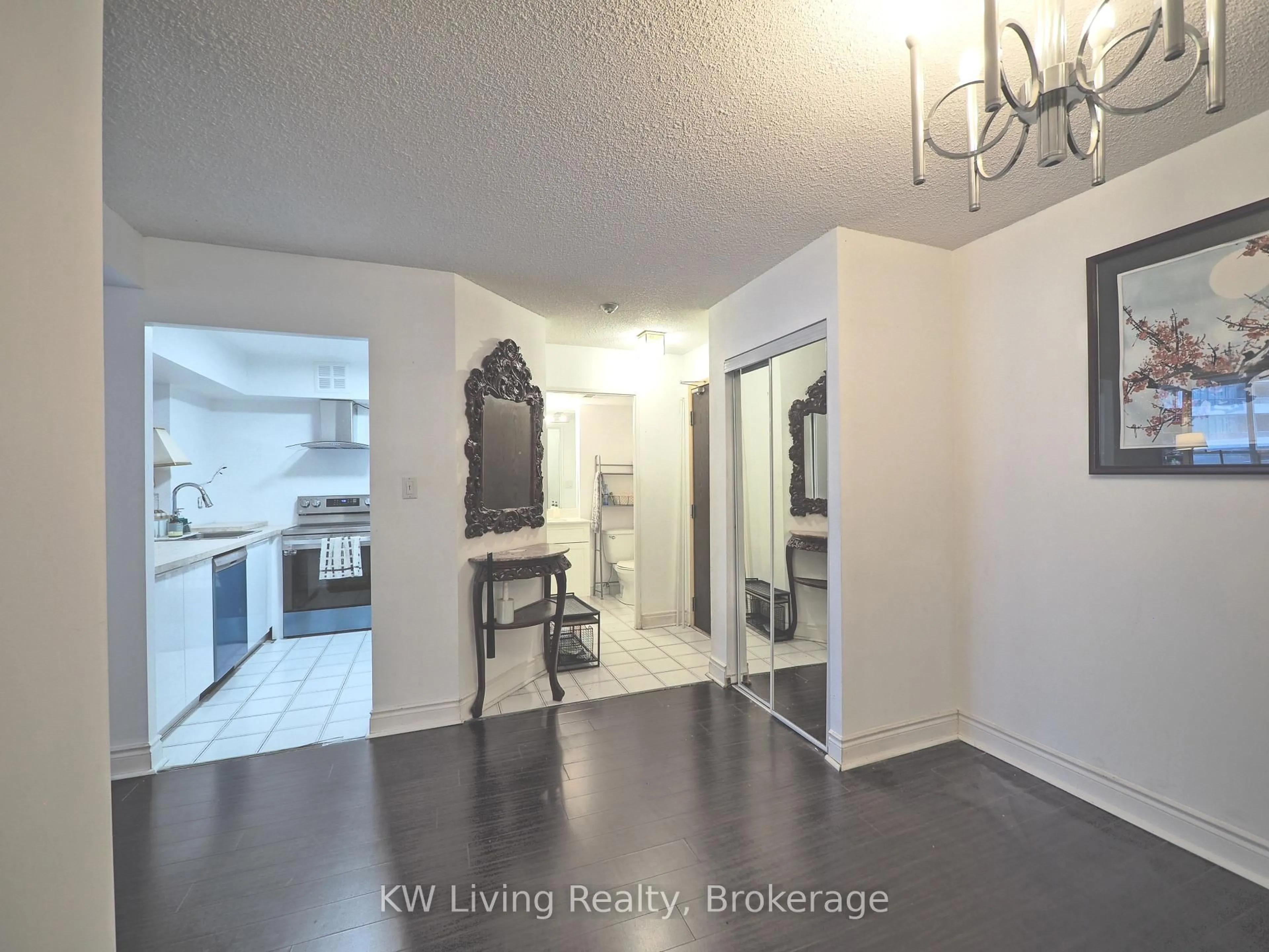 Indoor entryway for 30 Greenfield Ave #1216, Toronto Ontario M2N 6N3