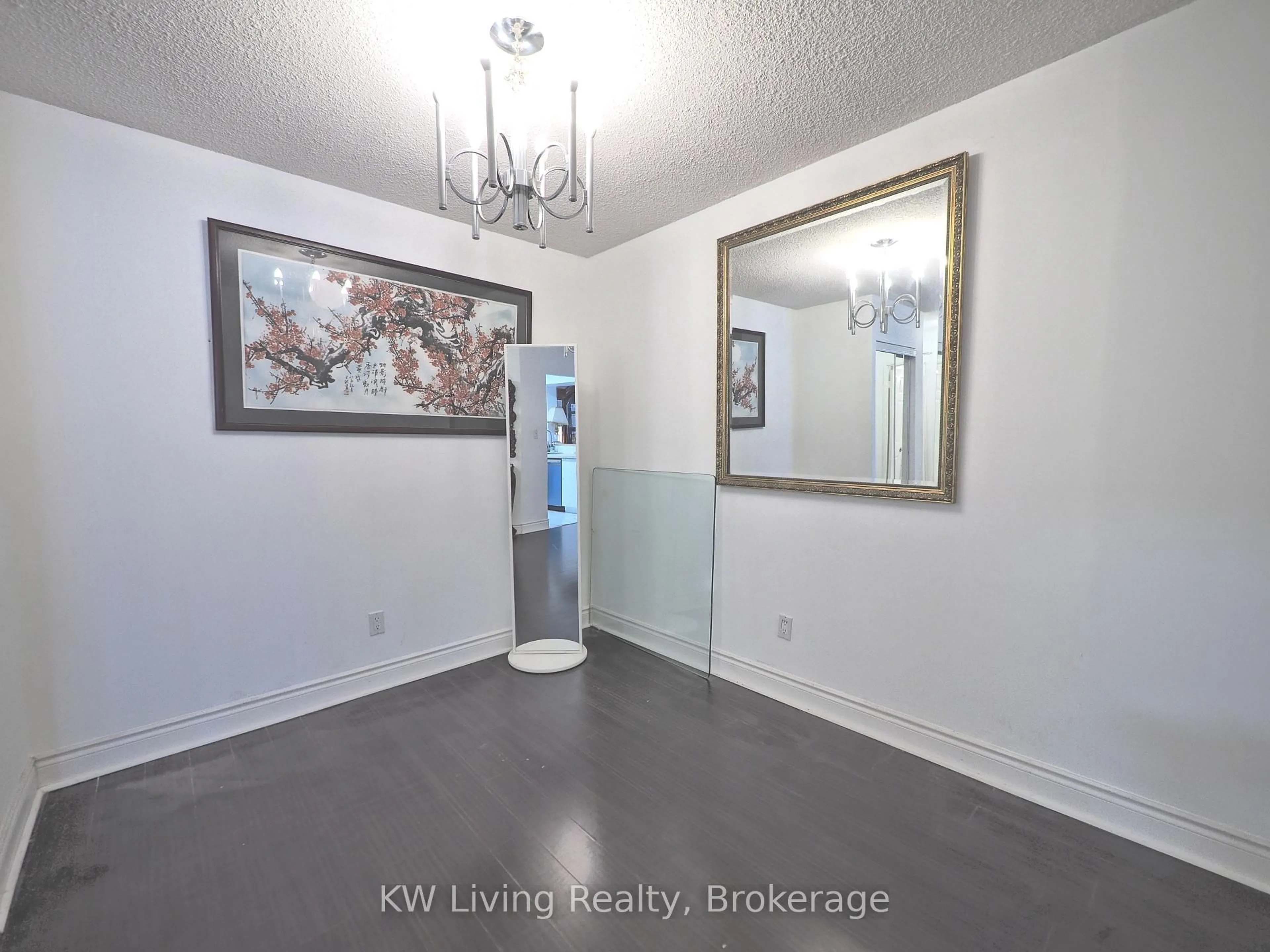 Indoor entryway for 30 Greenfield Ave #1216, Toronto Ontario M2N 6N3