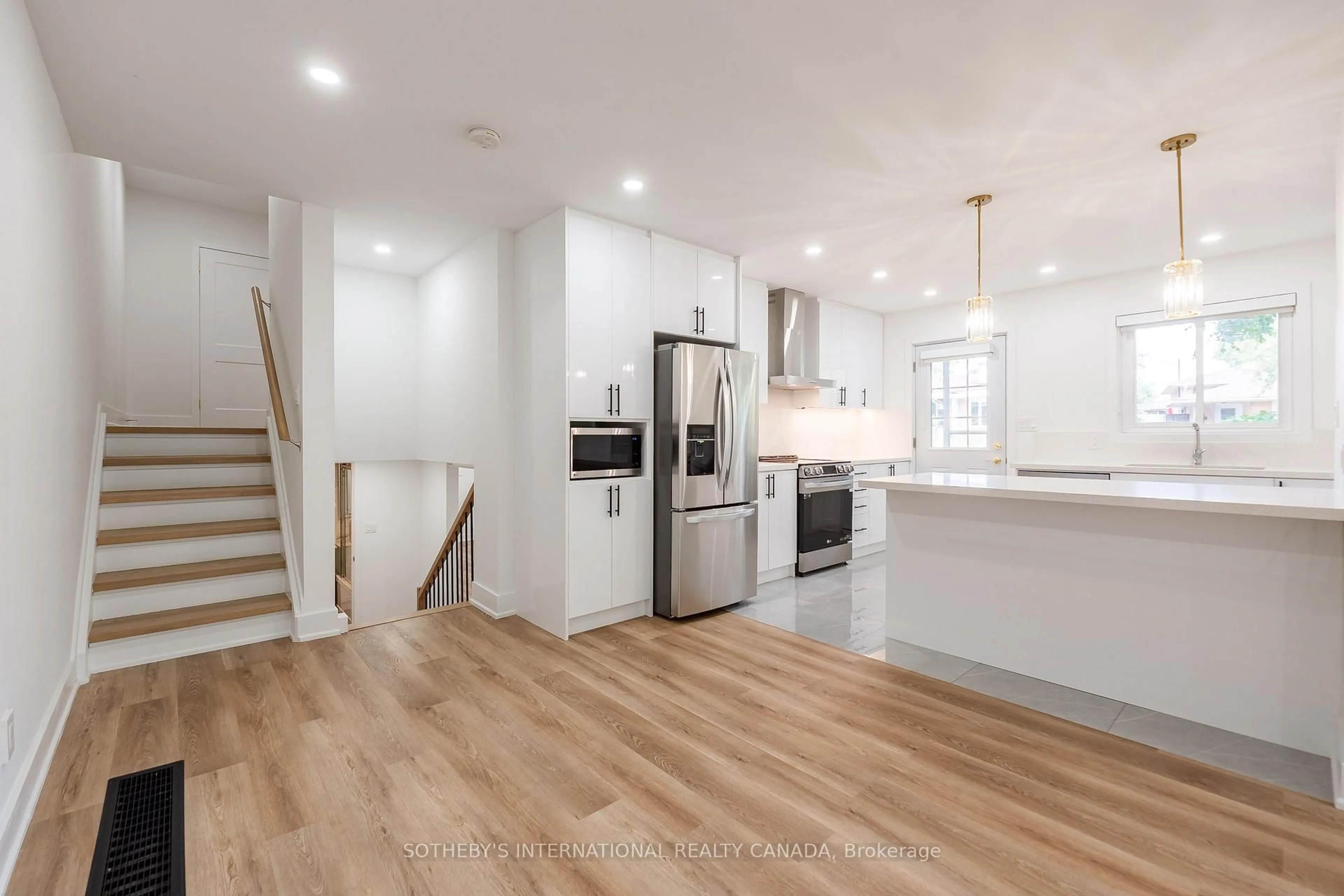 Open concept kitchen, unknown for 105 Baltray Cres, Toronto Ontario M3A 2H5