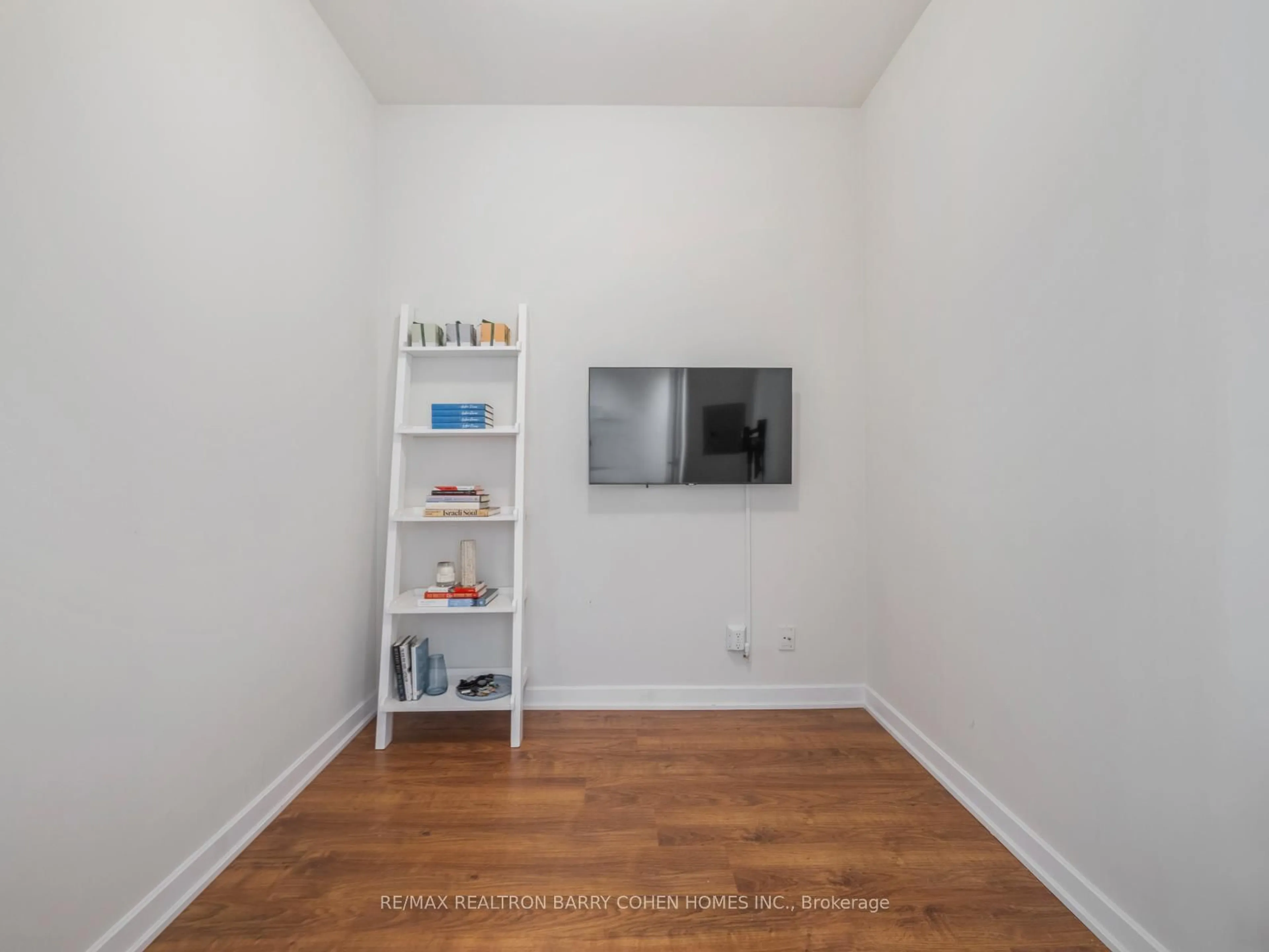 A pic of a room for 380 Macpherson Ave #307, Toronto Ontario M4V 3E3