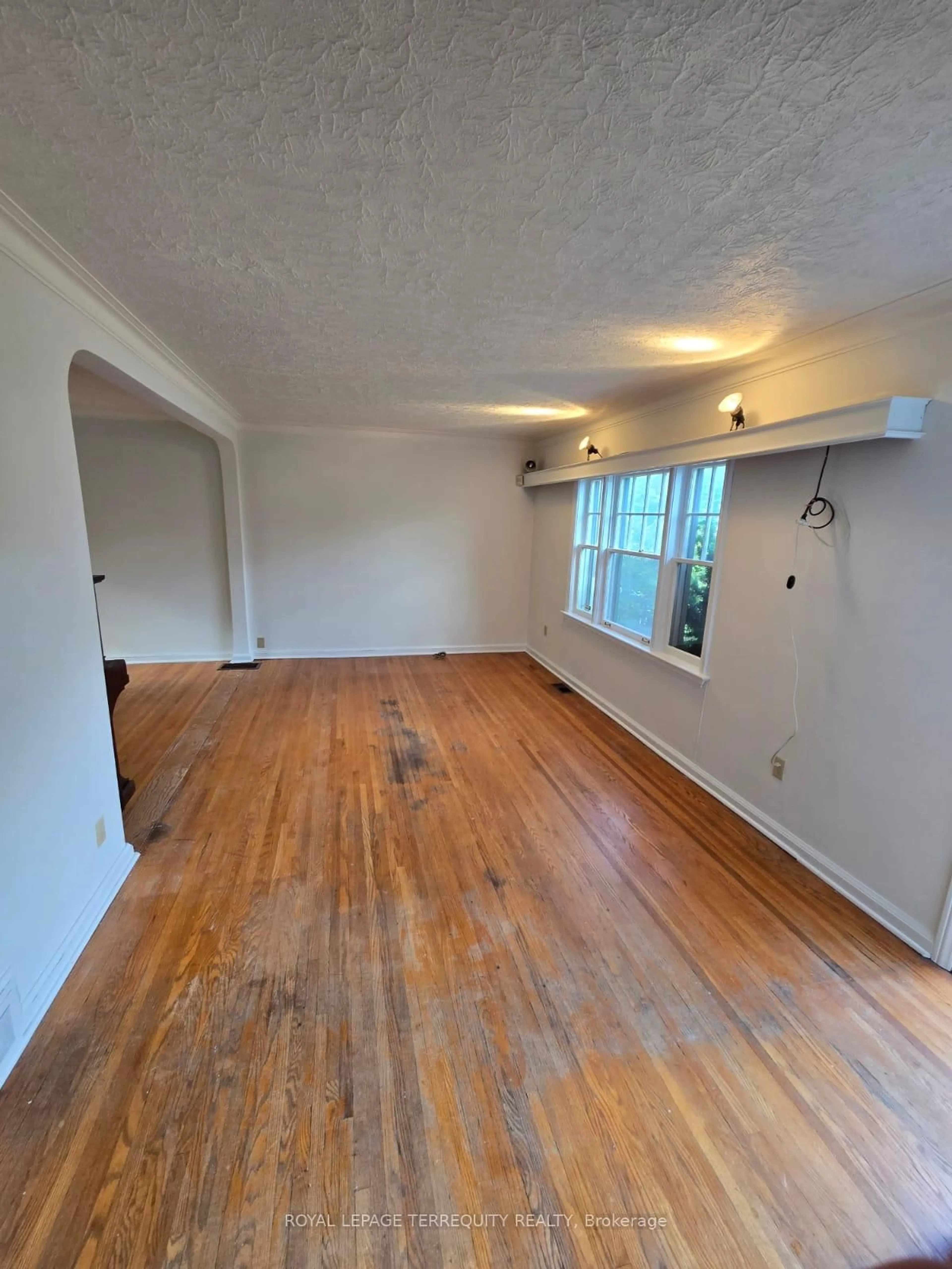 A pic of a room for 7 Devondale Ave, Toronto Ontario M2R 2C9
