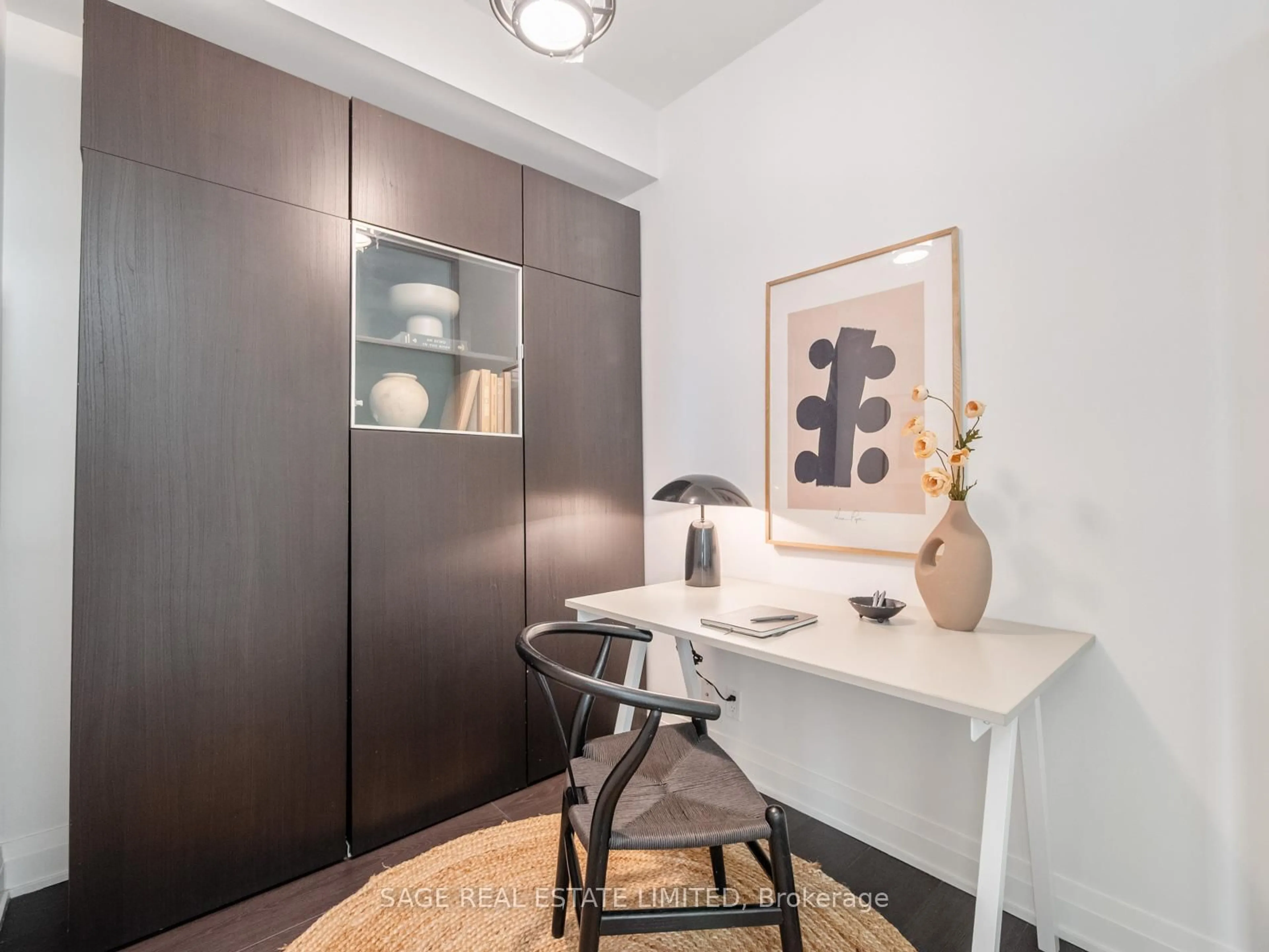 Unknown for 530 St Clair Ave #1708, Toronto Ontario M6C 0A2