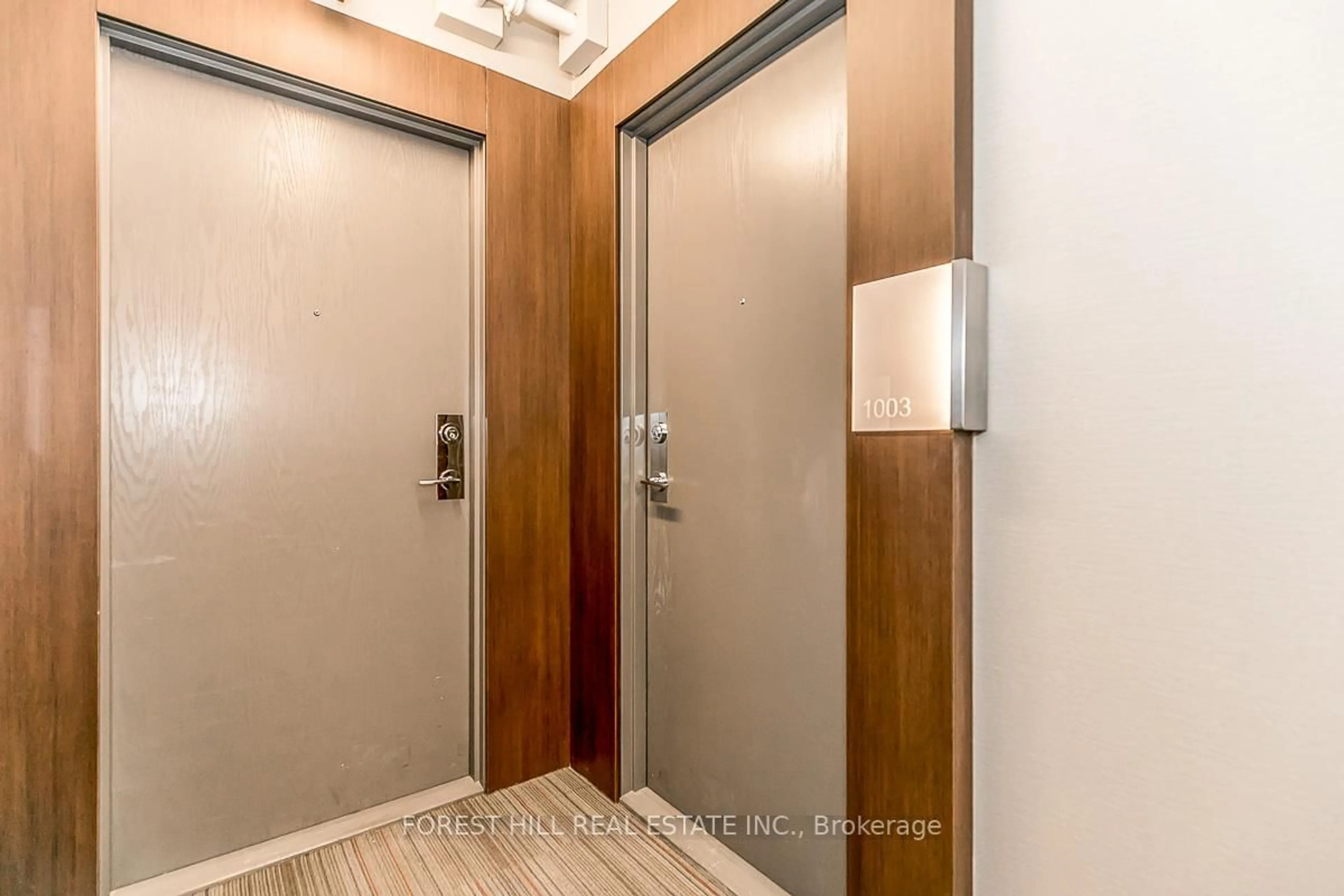 Indoor entryway for 21 Widmer St #1003, Toronto Ontario M5V 0B8