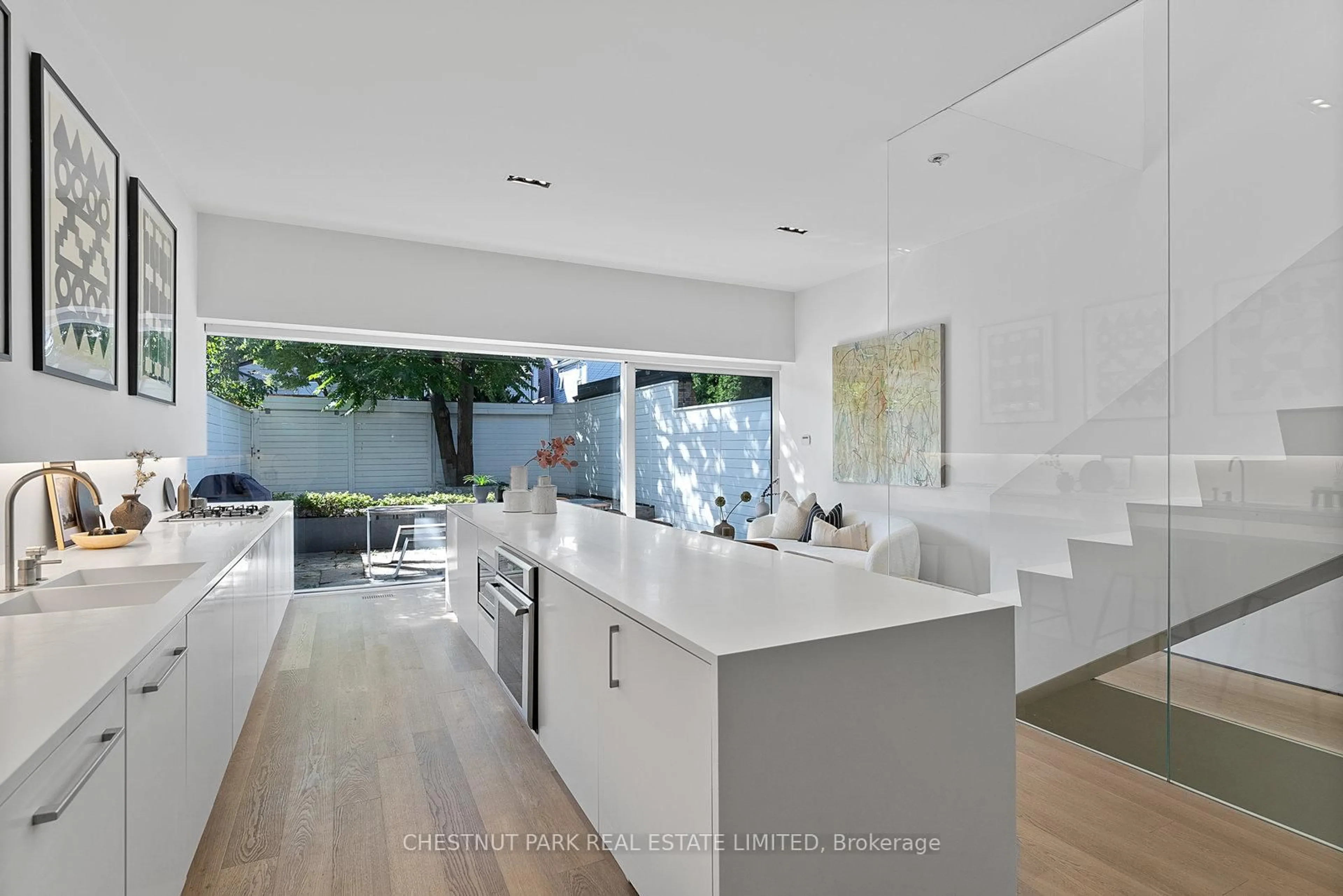 Open concept kitchen, unknown for 82 Robert St, Toronto Ontario M5S 2K3