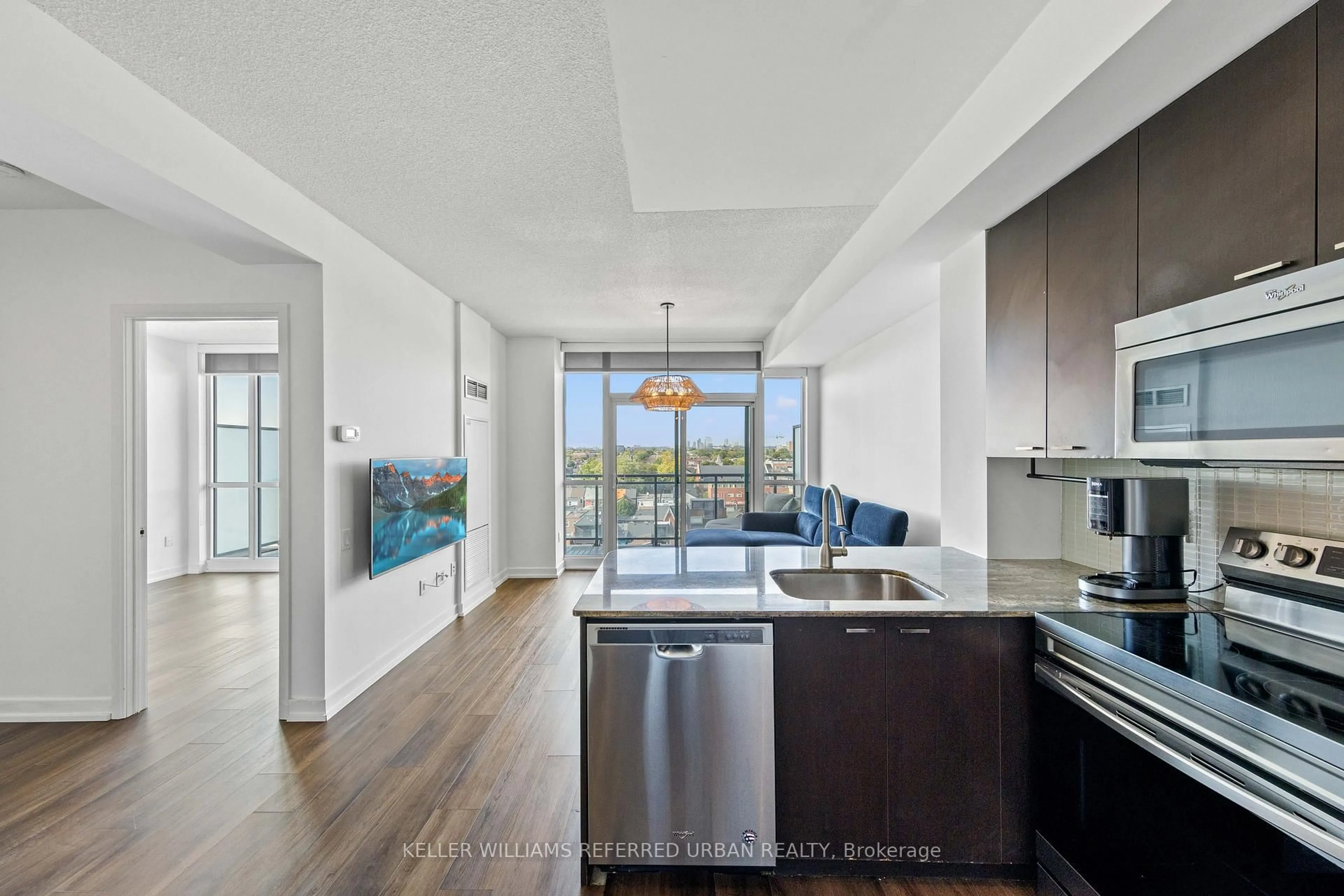 Open concept kitchen, unknown for 775 King St #811, Toronto Ontario M5V 2K3