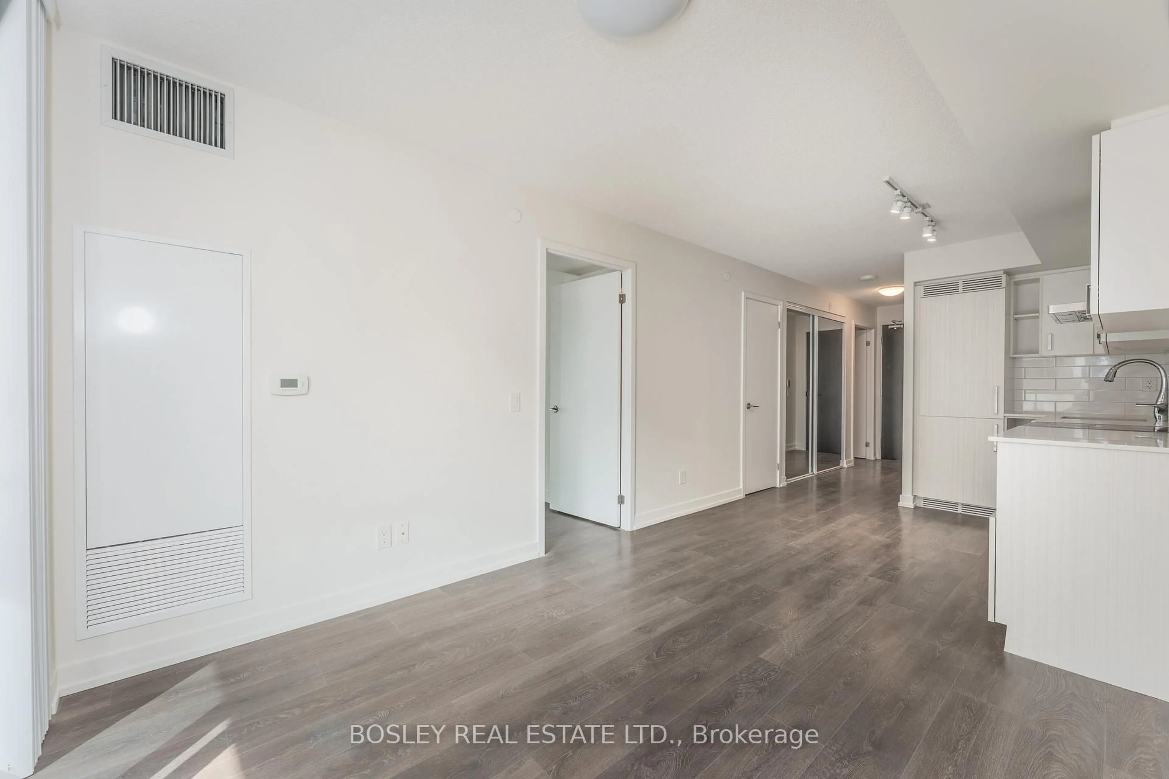 A pic of a room for 125 Redpath Ave #1006, Toronto Ontario M4S 0B5