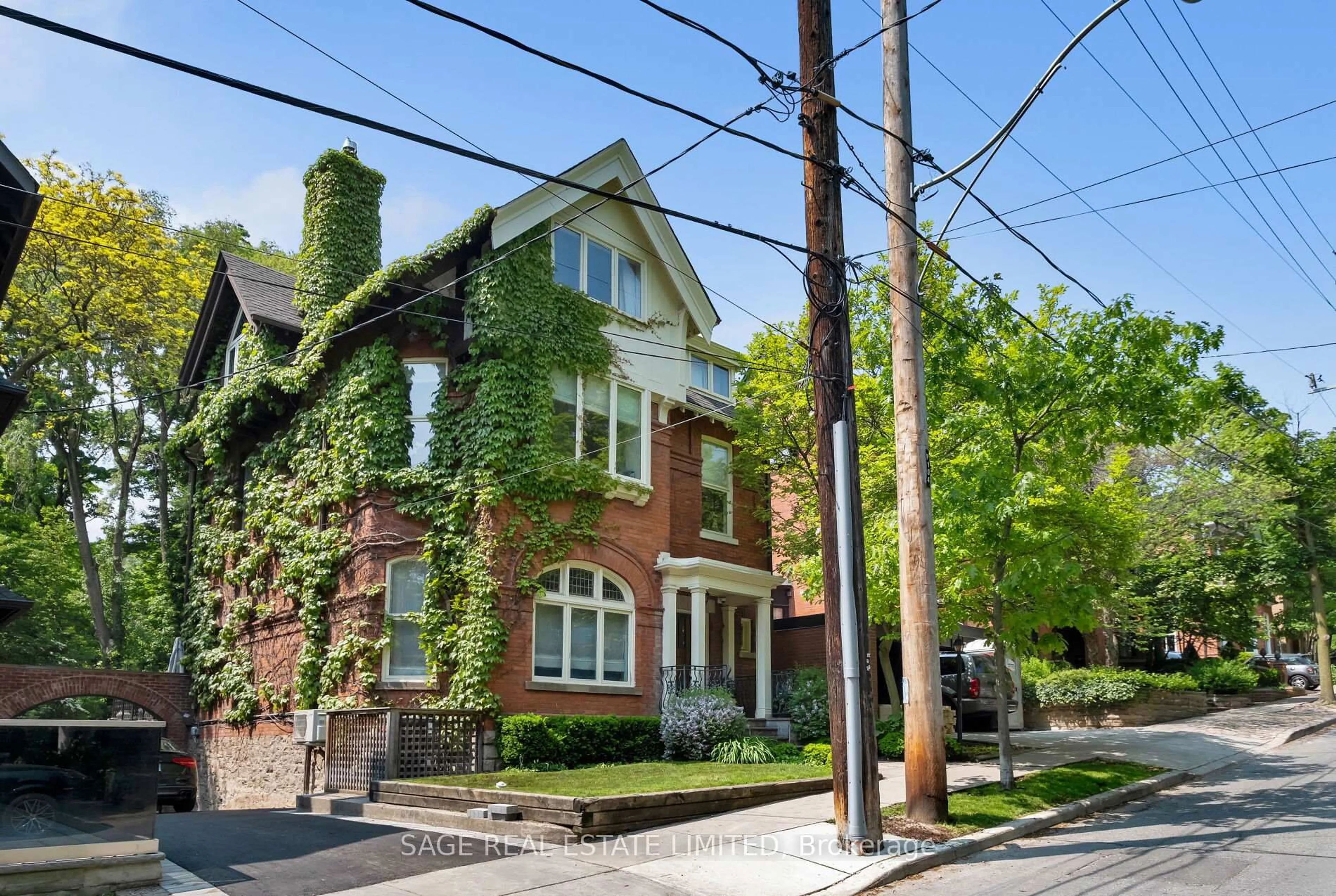 Home with brick exterior material, street for 104 Park Rd, Toronto Ontario M4W 2N7