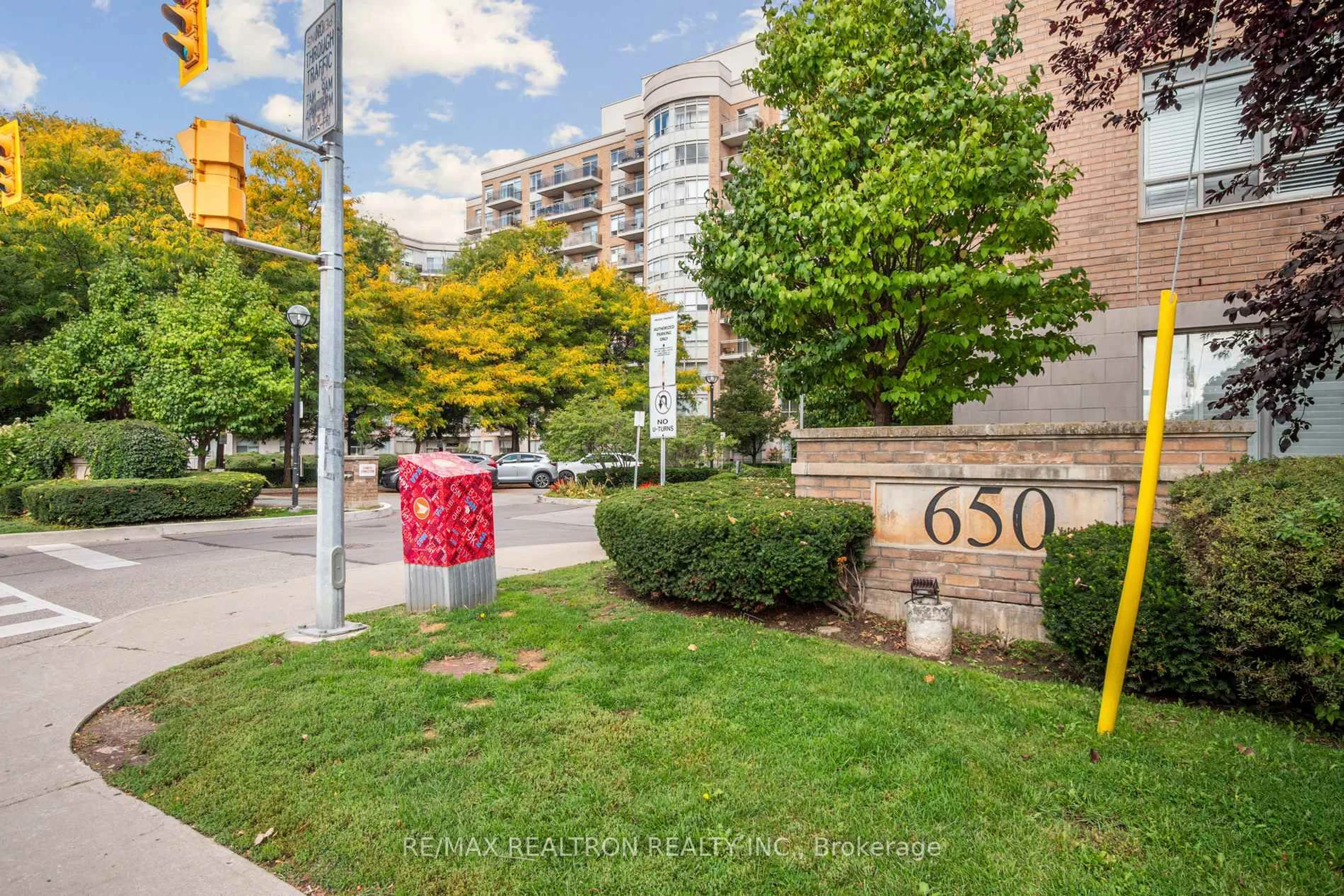 Unknown for 650 Lawrence Ave #735, Toronto Ontario M6A 3E8