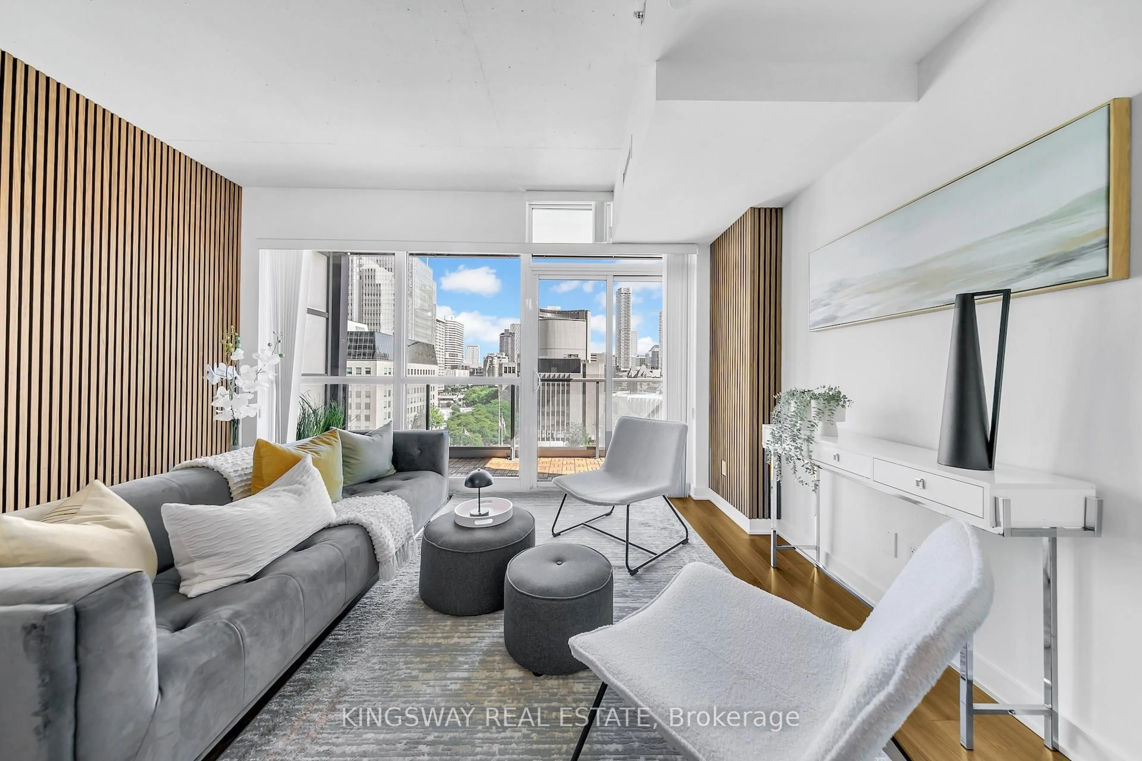 Living room with furniture, unknown for 210 Simcoe St #911, Toronto Ontario M5T 0A9