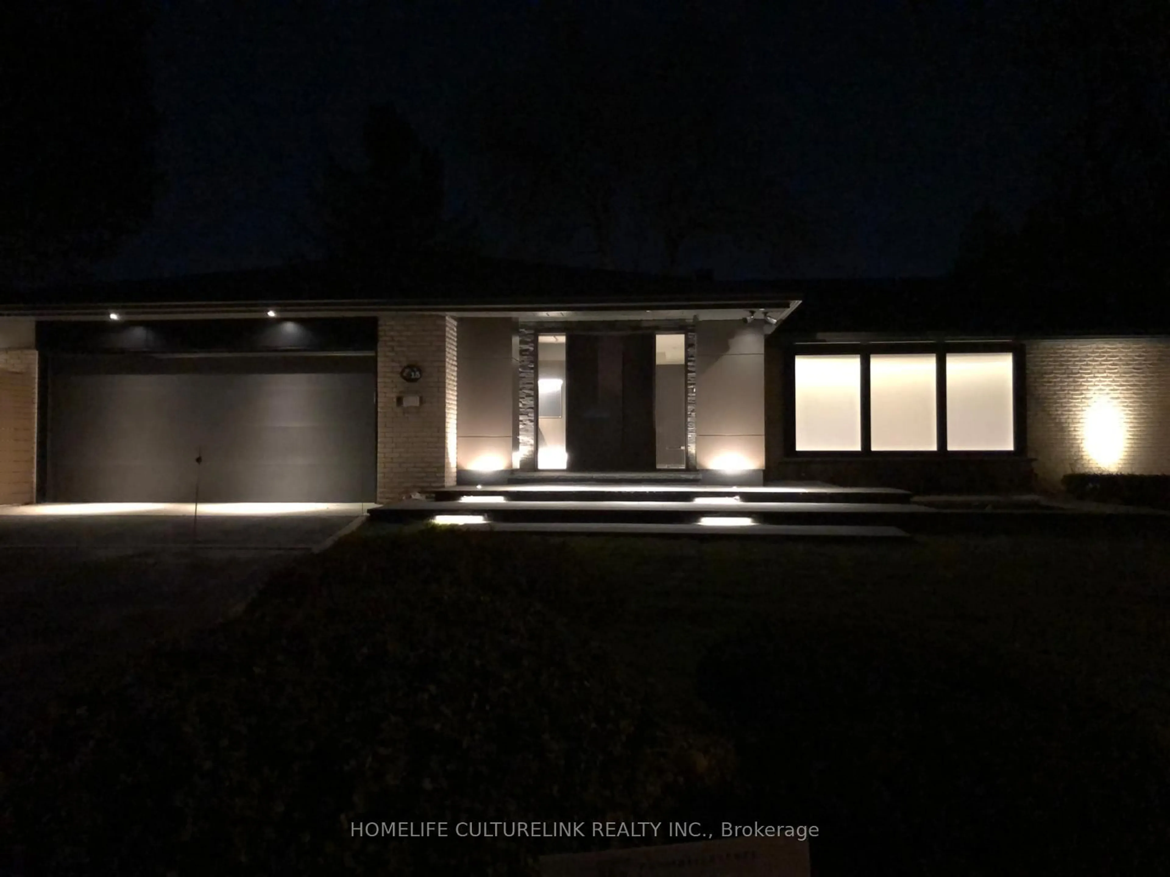 Unknown for 15 Salonica Rd, Toronto Ontario M3C 2L6