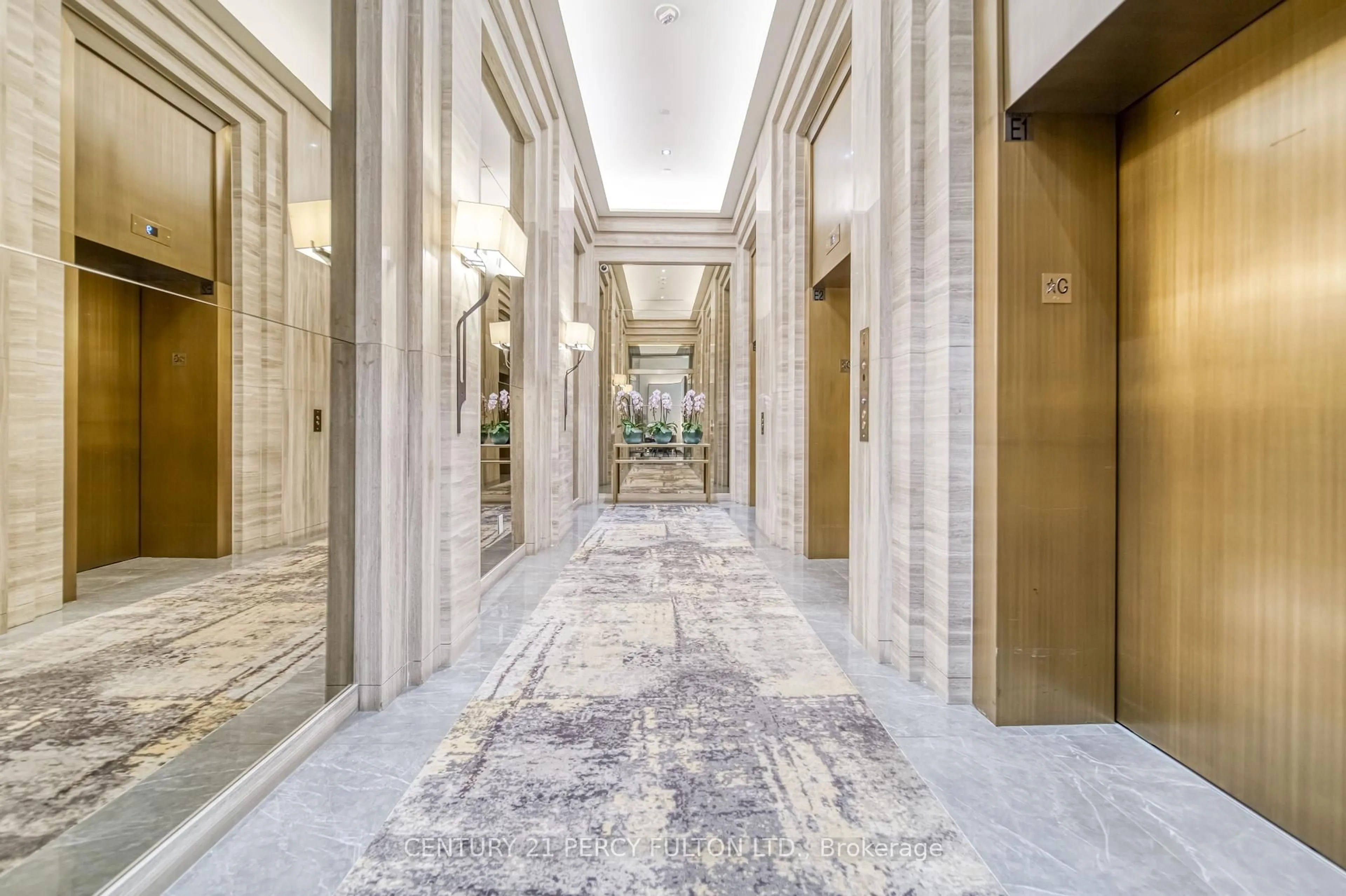 Indoor foyer for 88 Cumberland St #904, Toronto Ontario M5R 1B9
