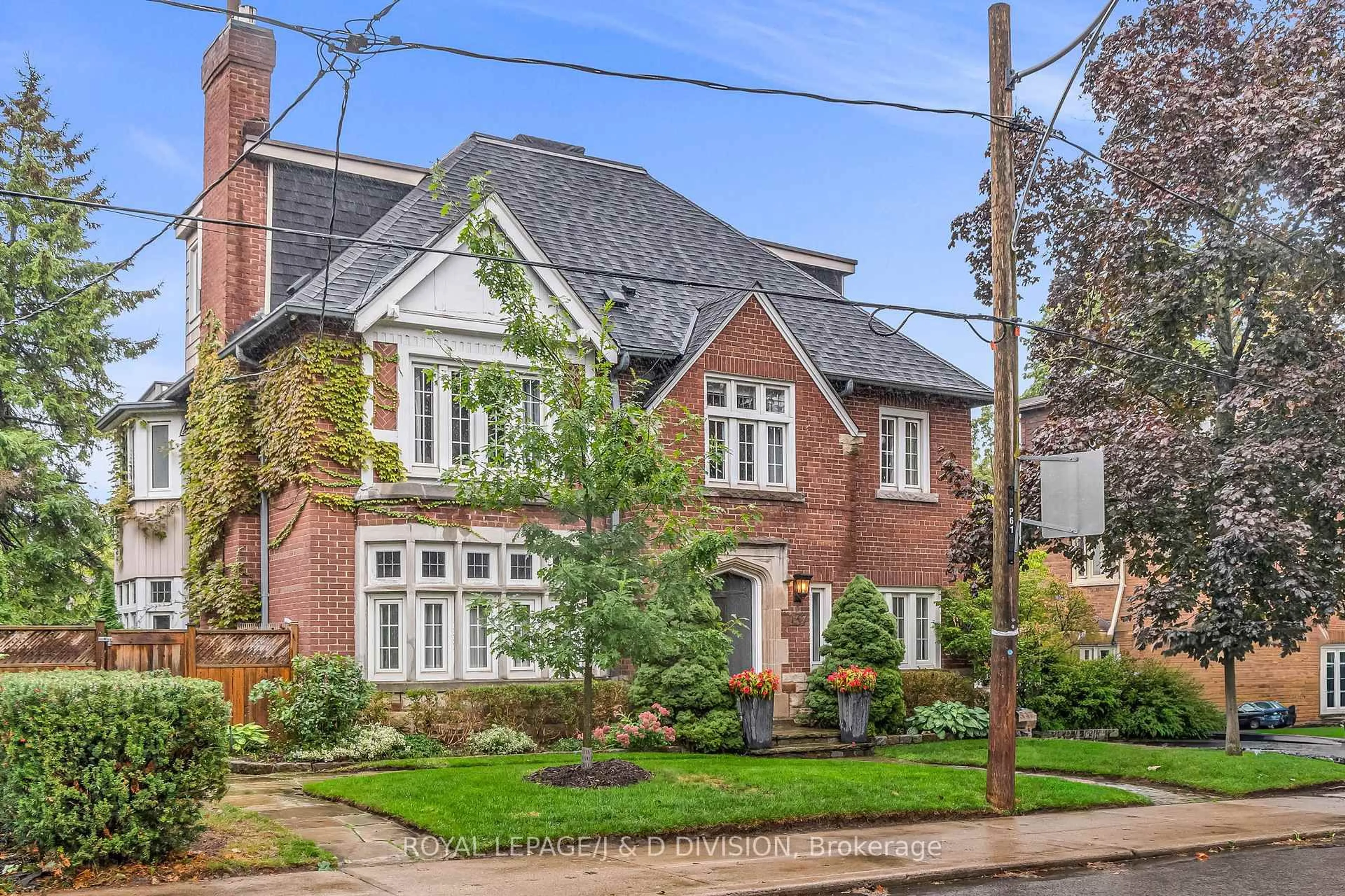 Home with brick exterior material, street for 137 Highbourne Rd, Toronto Ontario M5P 2J8