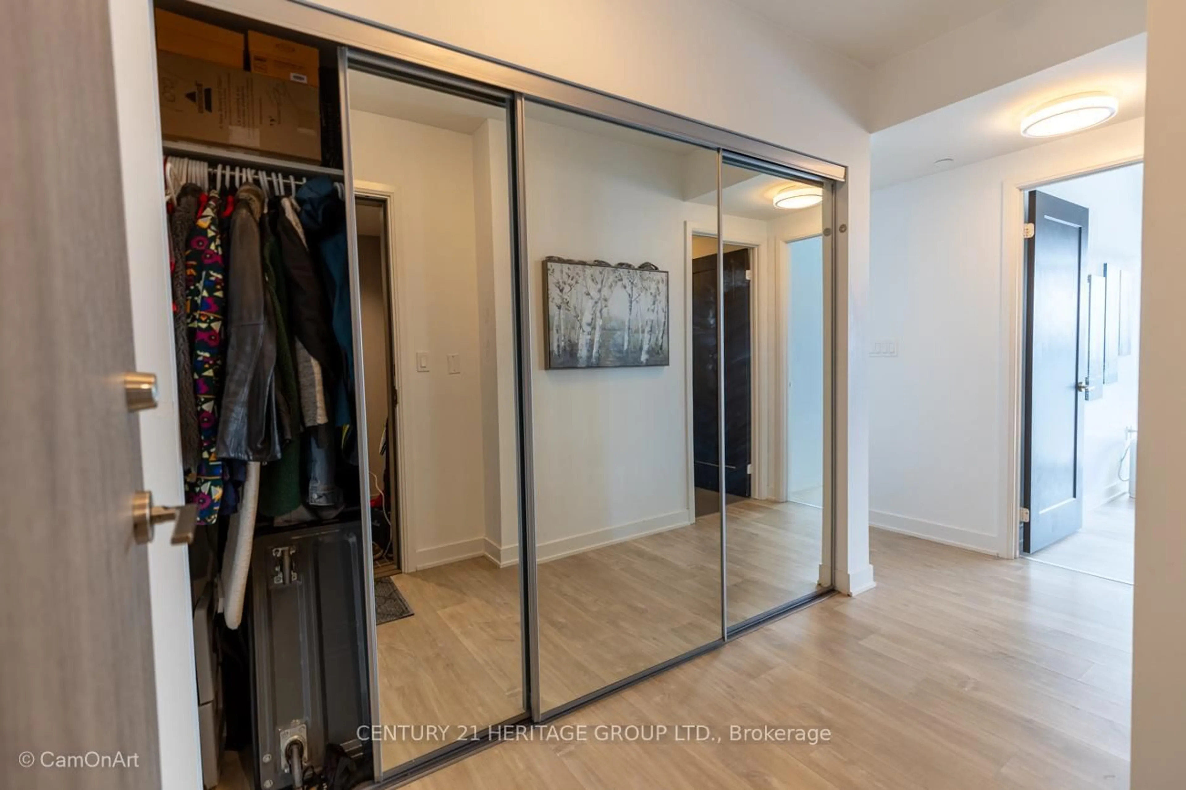Storage room or clothes room or walk-in closet for 27 Bathurst St #1001, Toronto Ontario M5V 0R1