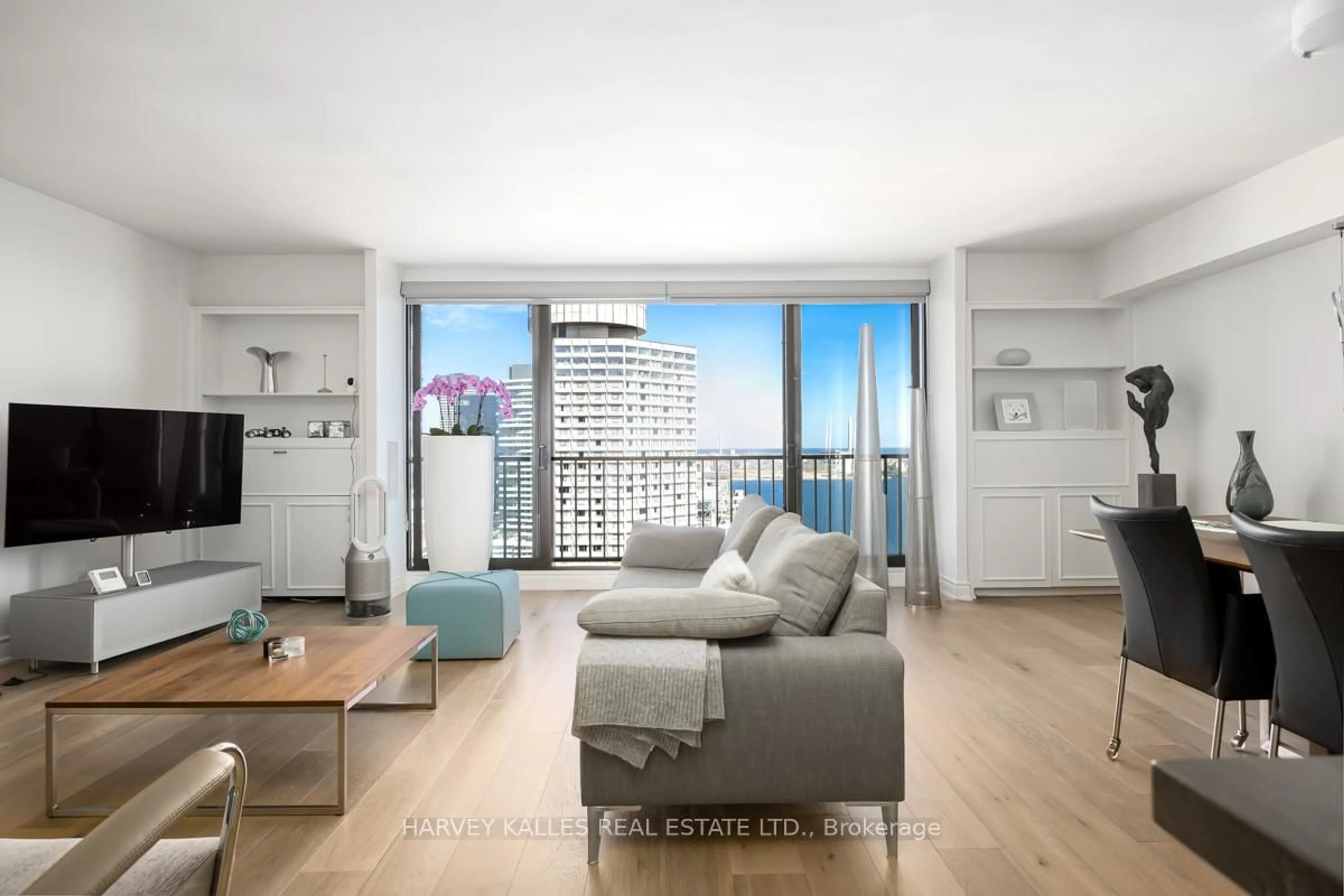 Living room with furniture, unknown for 33 Harbour Sq #2804, Toronto Ontario M5J 2G2