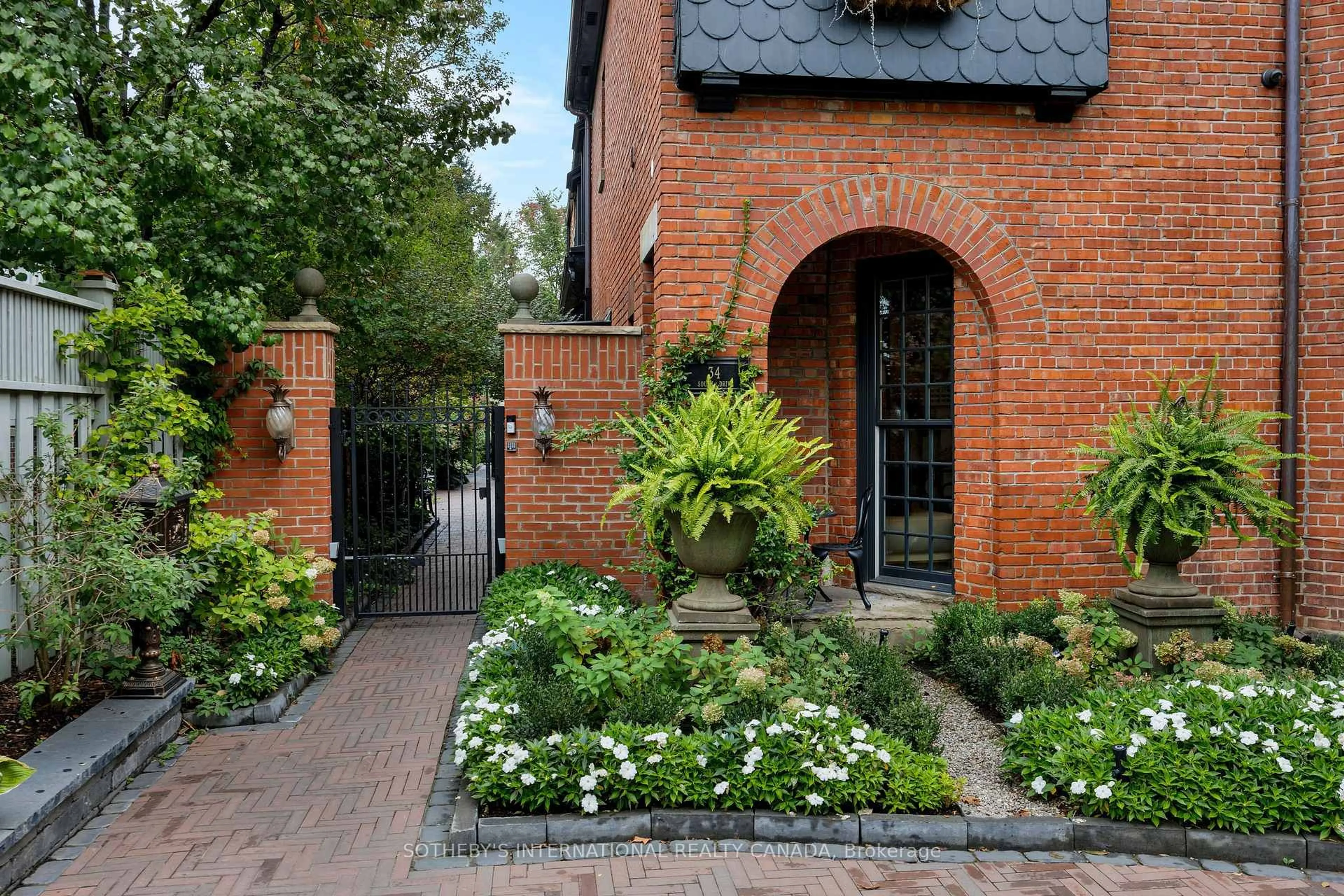 Home with brick exterior material, street for 34 South Dr, Toronto Ontario M4W 1R1