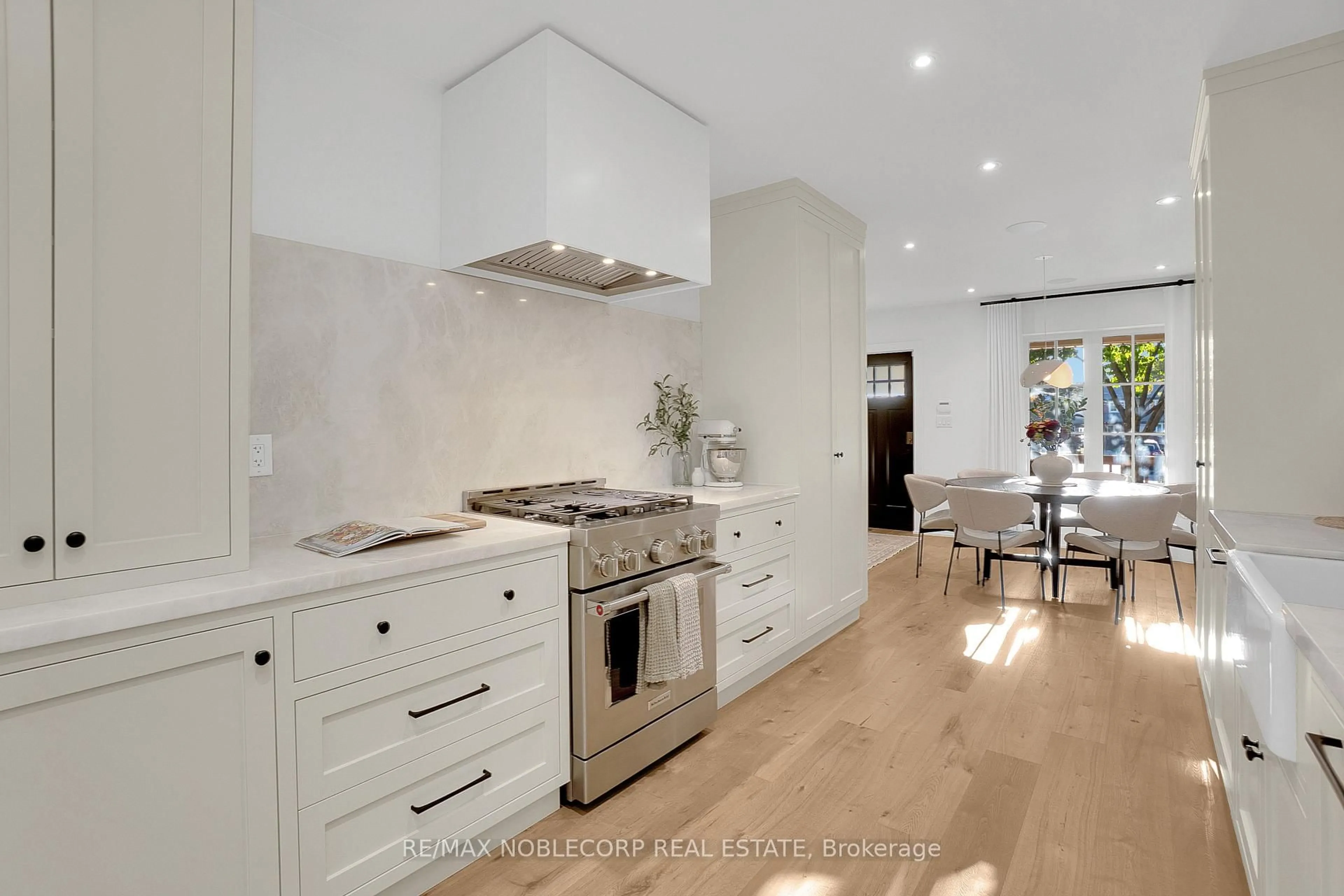 Contemporary kitchen, unknown for 299 Winona Dr, Toronto Ontario M6C 3S8