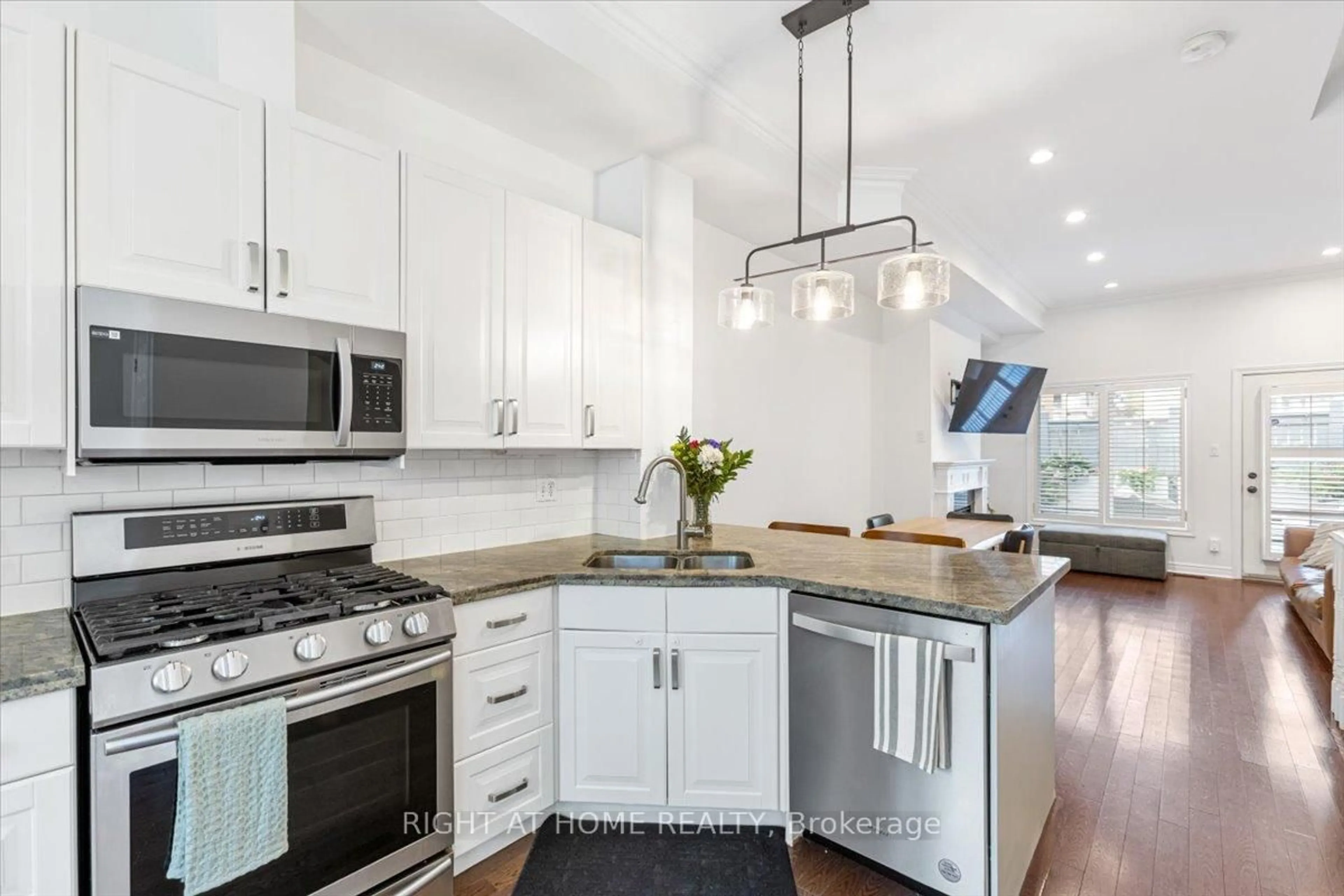 Open concept kitchen, ceramic/tile floor for 3 Joseph Salsberg Lane, Toronto Ontario M6J 3W8