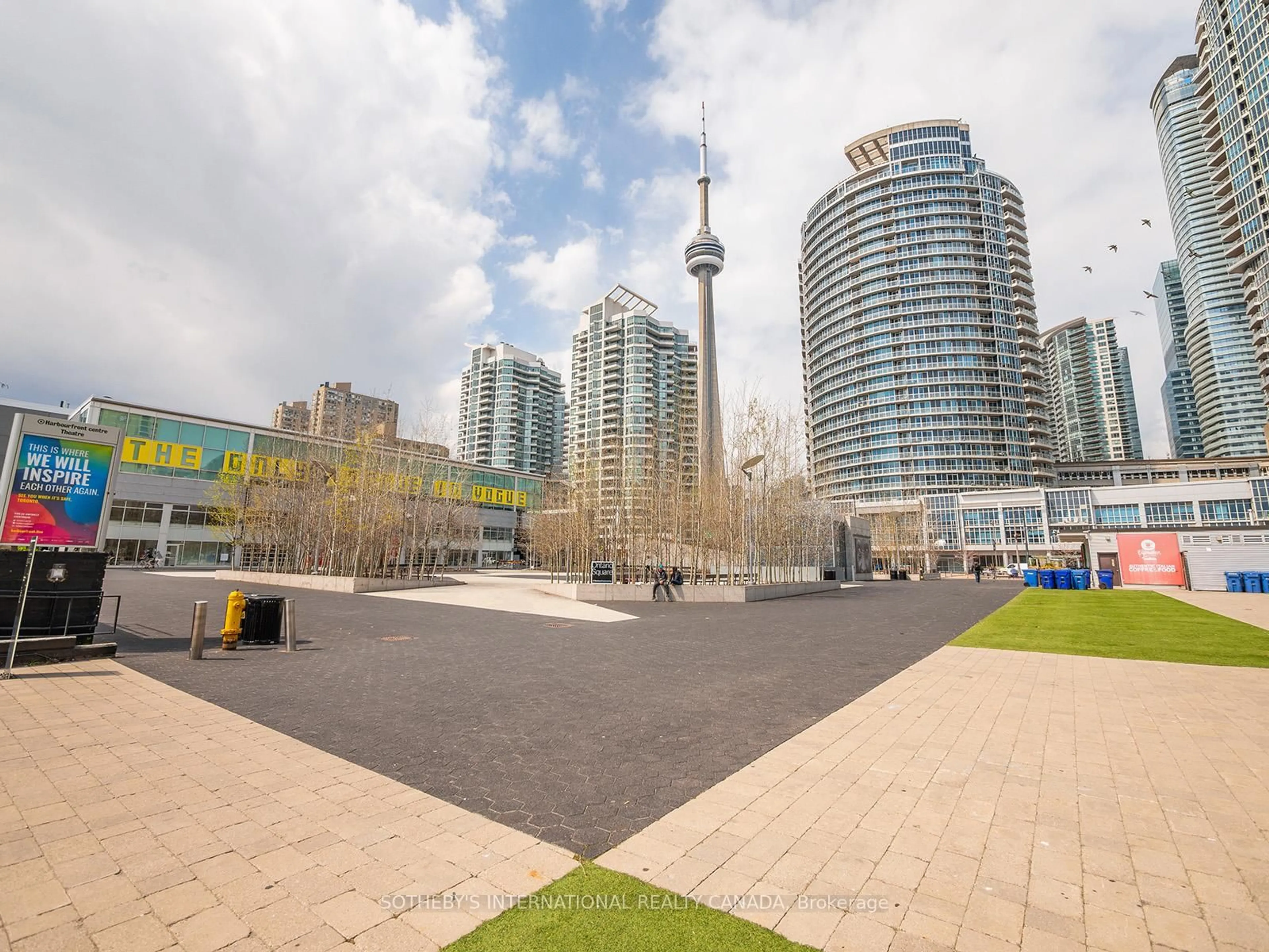 Patio, street for 218 Queens Quay #2202, Toronto Ontario M5J 2Y6
