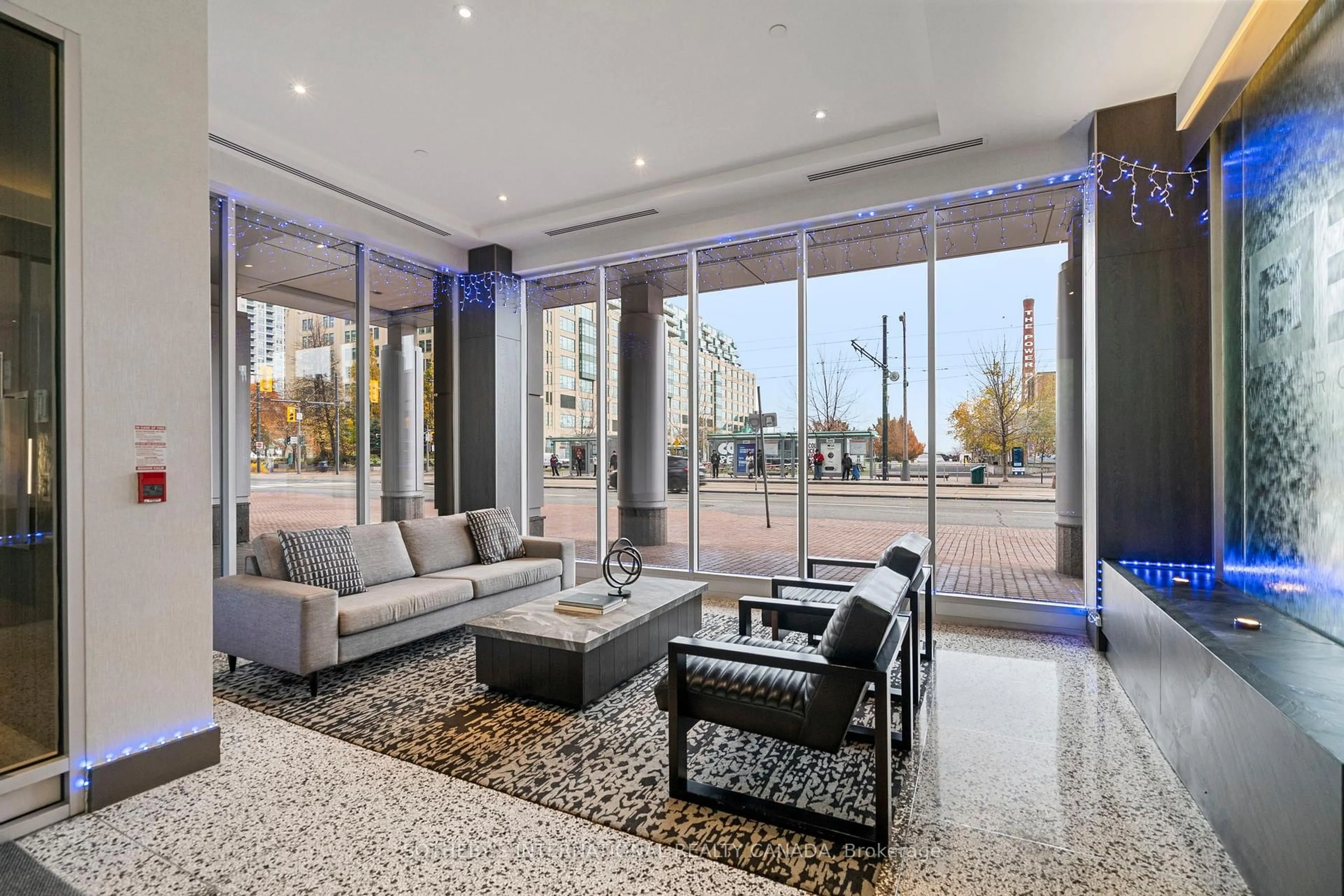 Lobby for 218 Queens Quay #2202, Toronto Ontario M5J 2Y6