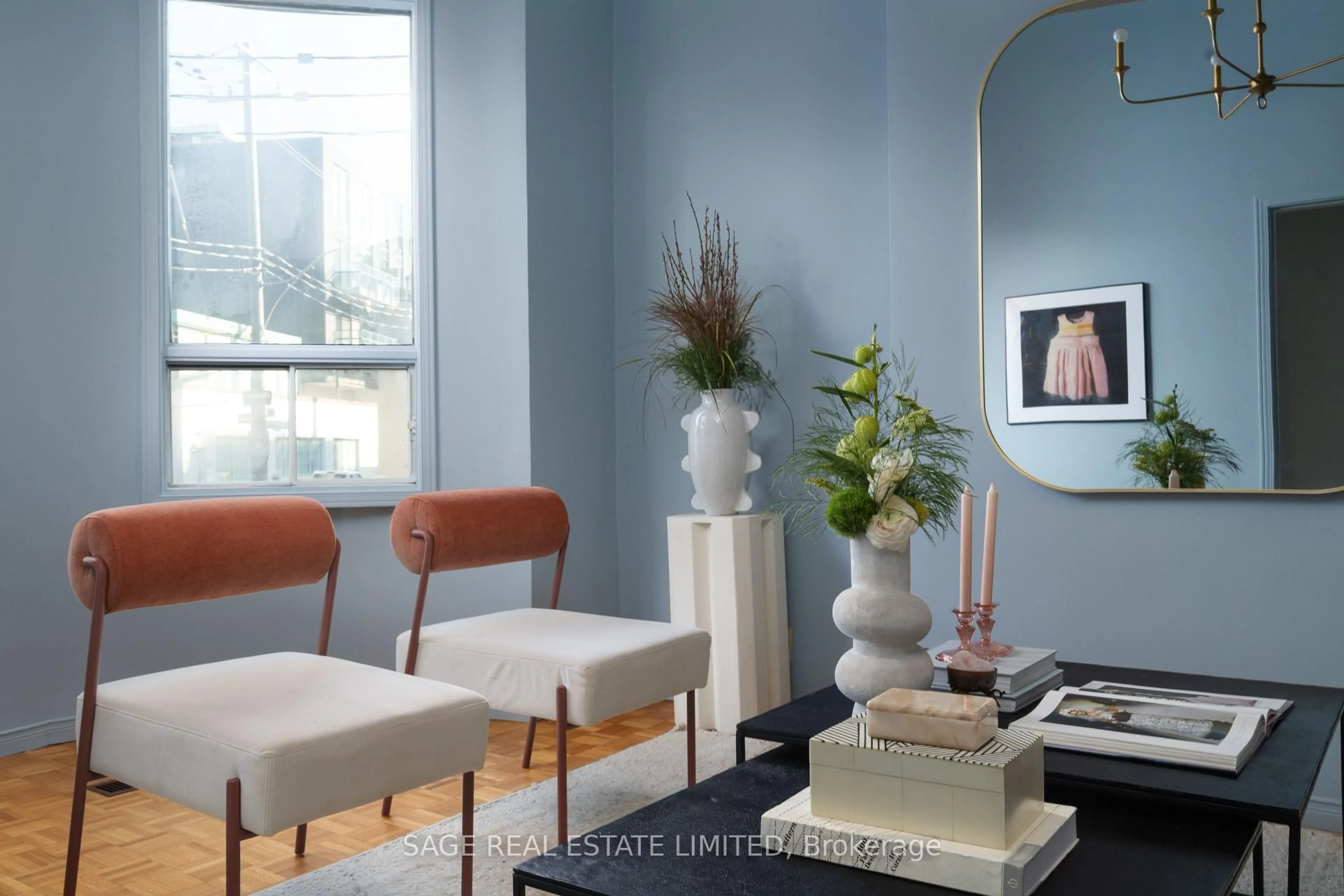 Living room with furniture, unknown for 115 Niagara St, Toronto Ontario M5V 1C6