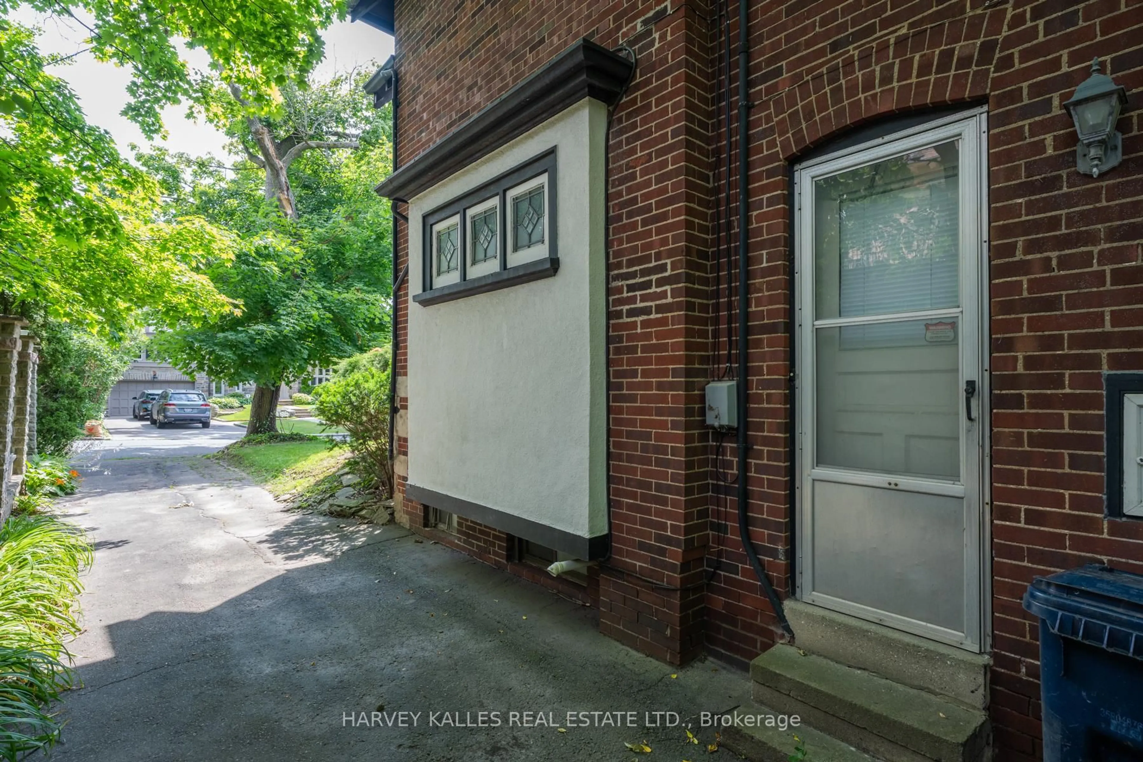 Unknown for 412 Glenayr Rd, Toronto Ontario M5P 3C7