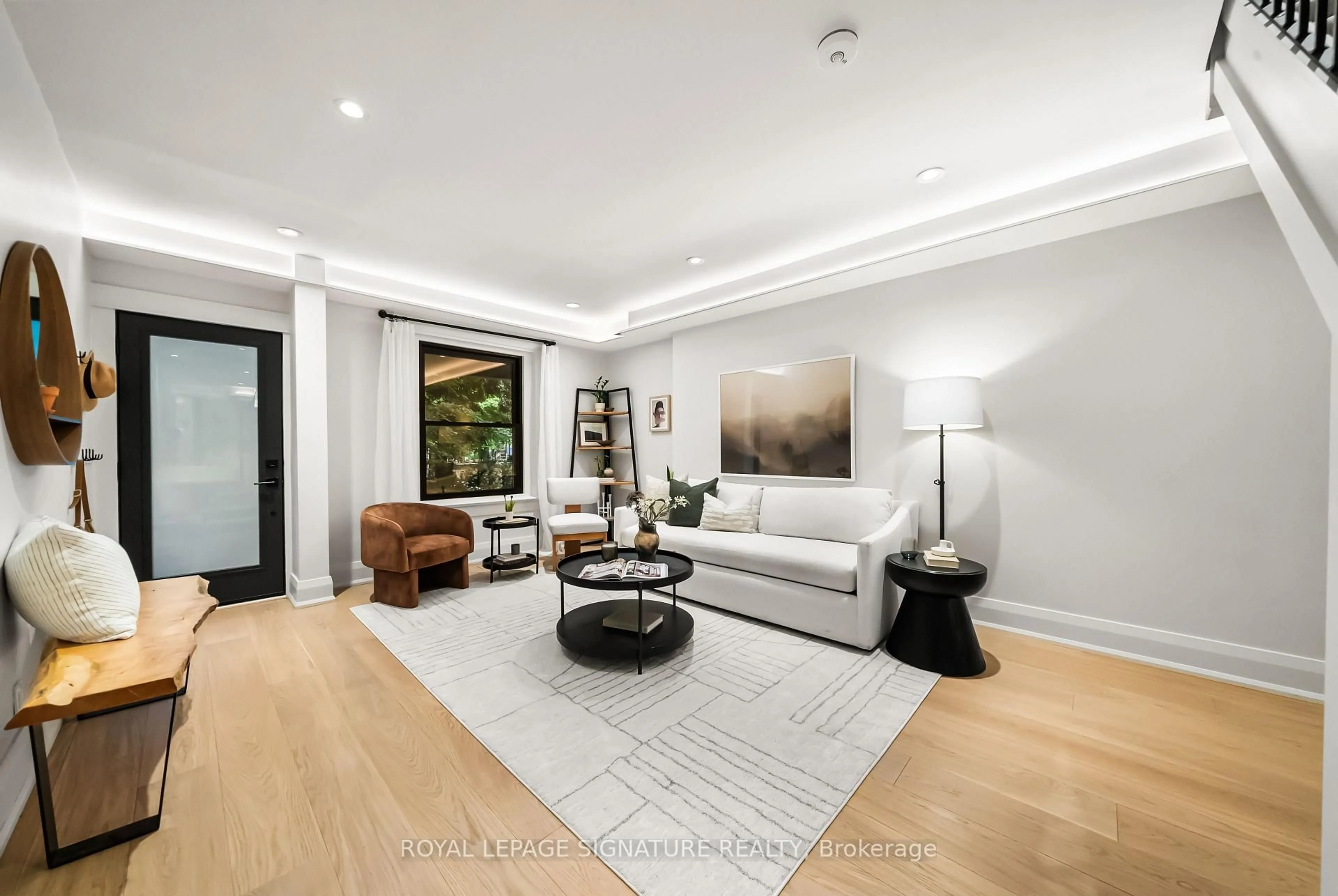 Living room with furniture, unknown for 820 Palmerston Ave, Toronto Ontario M6G 2R9