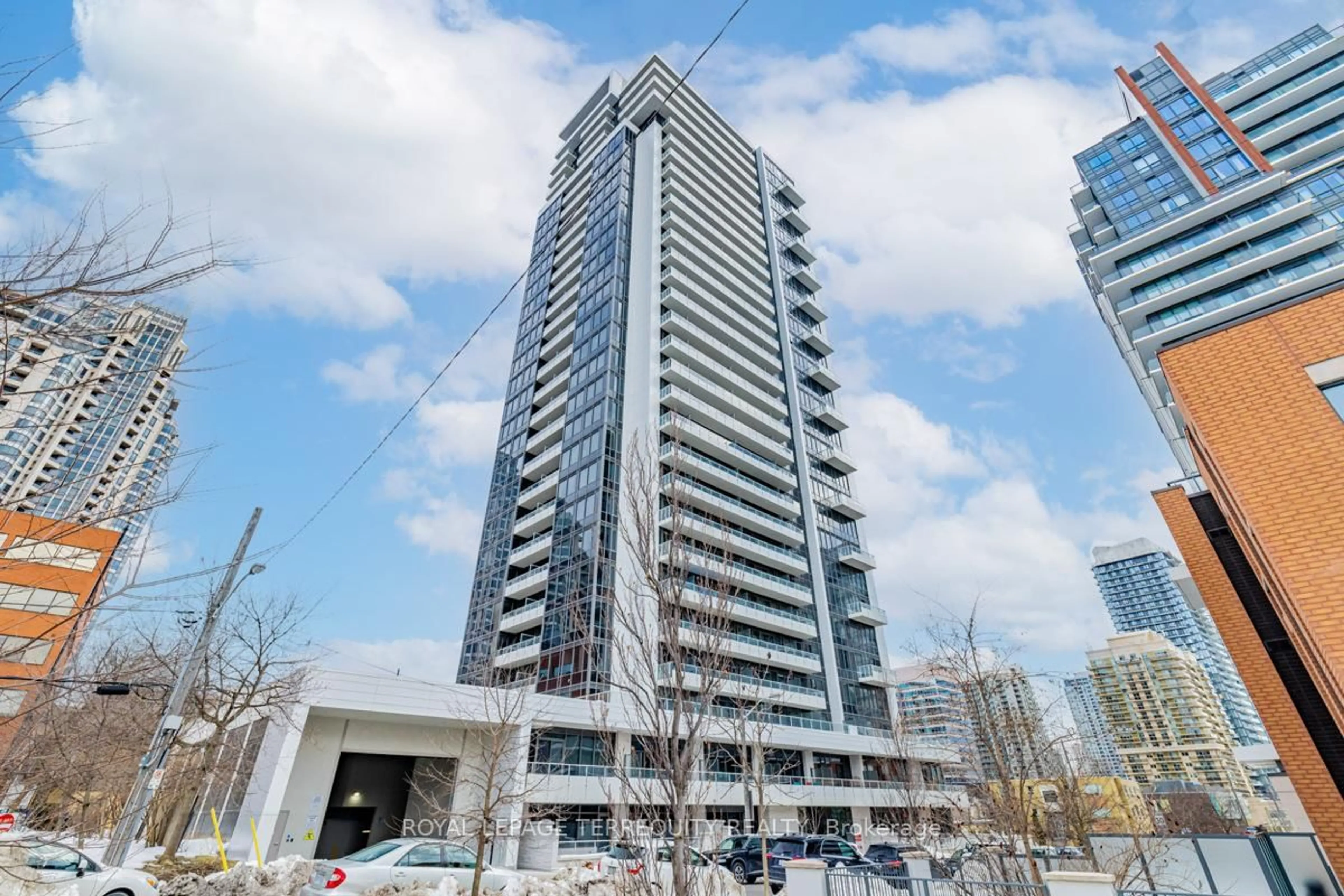Patio, building for 75 Canterbury Pl #PH506, Toronto Ontario M2N 0L2