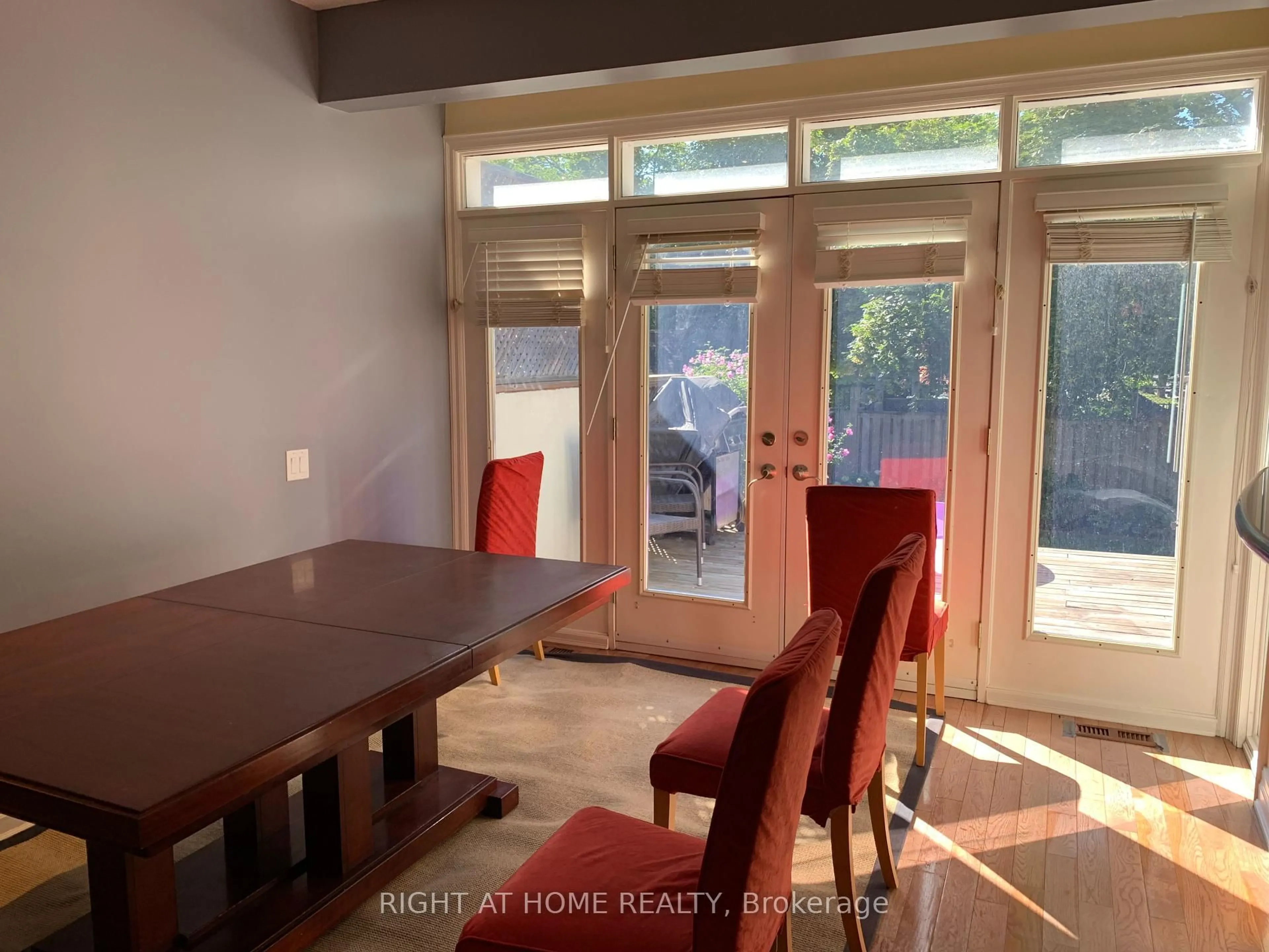 Dining room, wood/laminate floor for 497 Broadway Ave, Toronto Ontario M4G 2R7