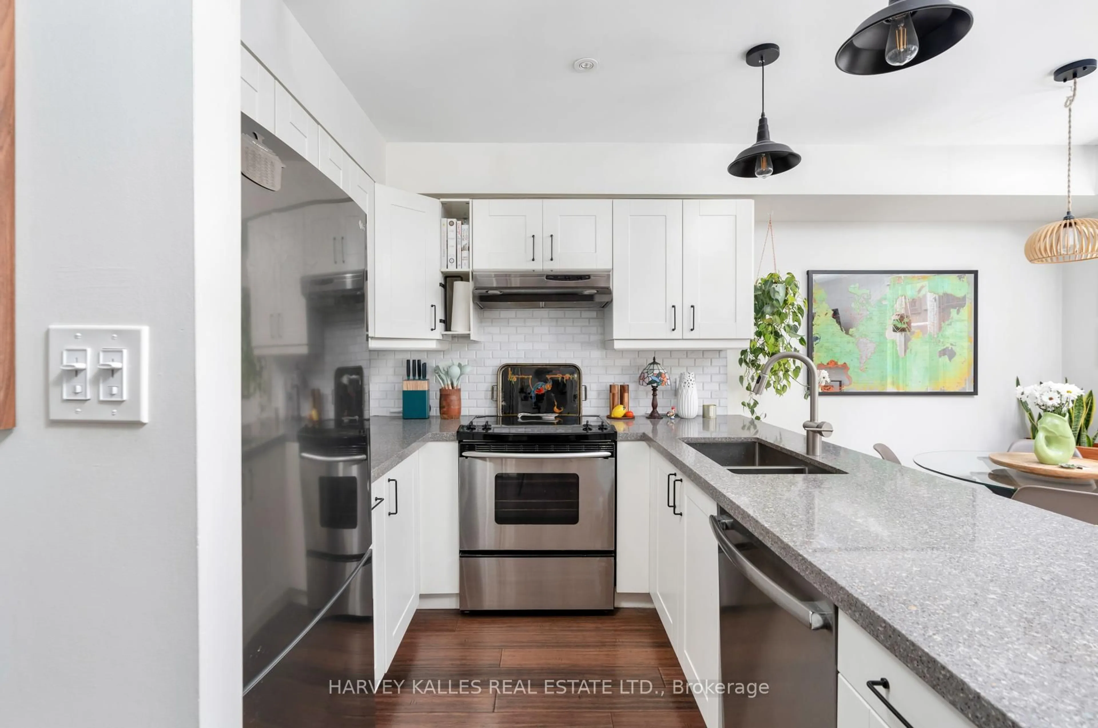 Contemporary kitchen, ceramic/tile floor for 34 Western Battery Rd #413, Toronto Ontario M6K 3N9
