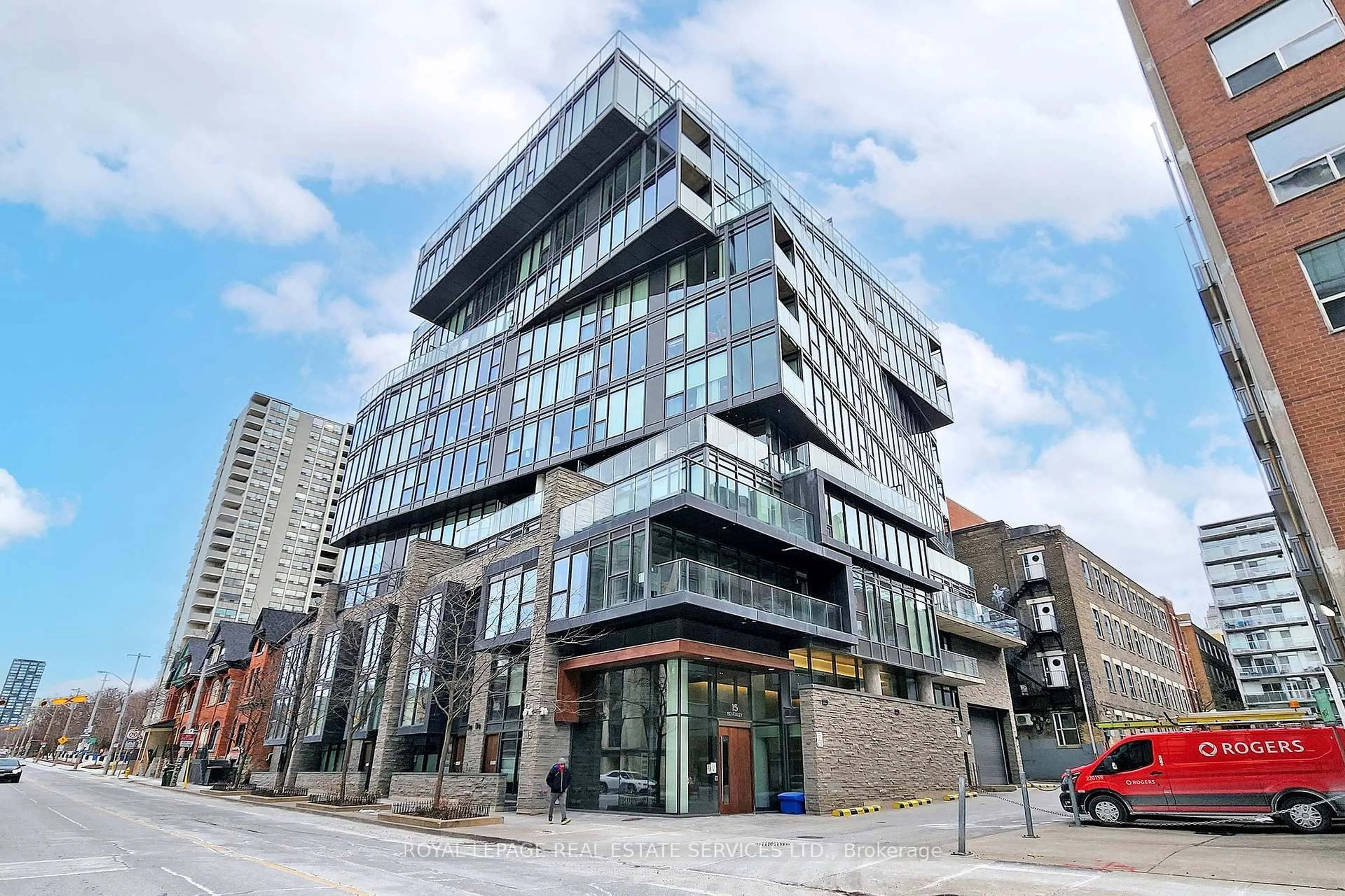 Unknown for 15 Beverley St #803, Toronto Ontario M5T 1X8