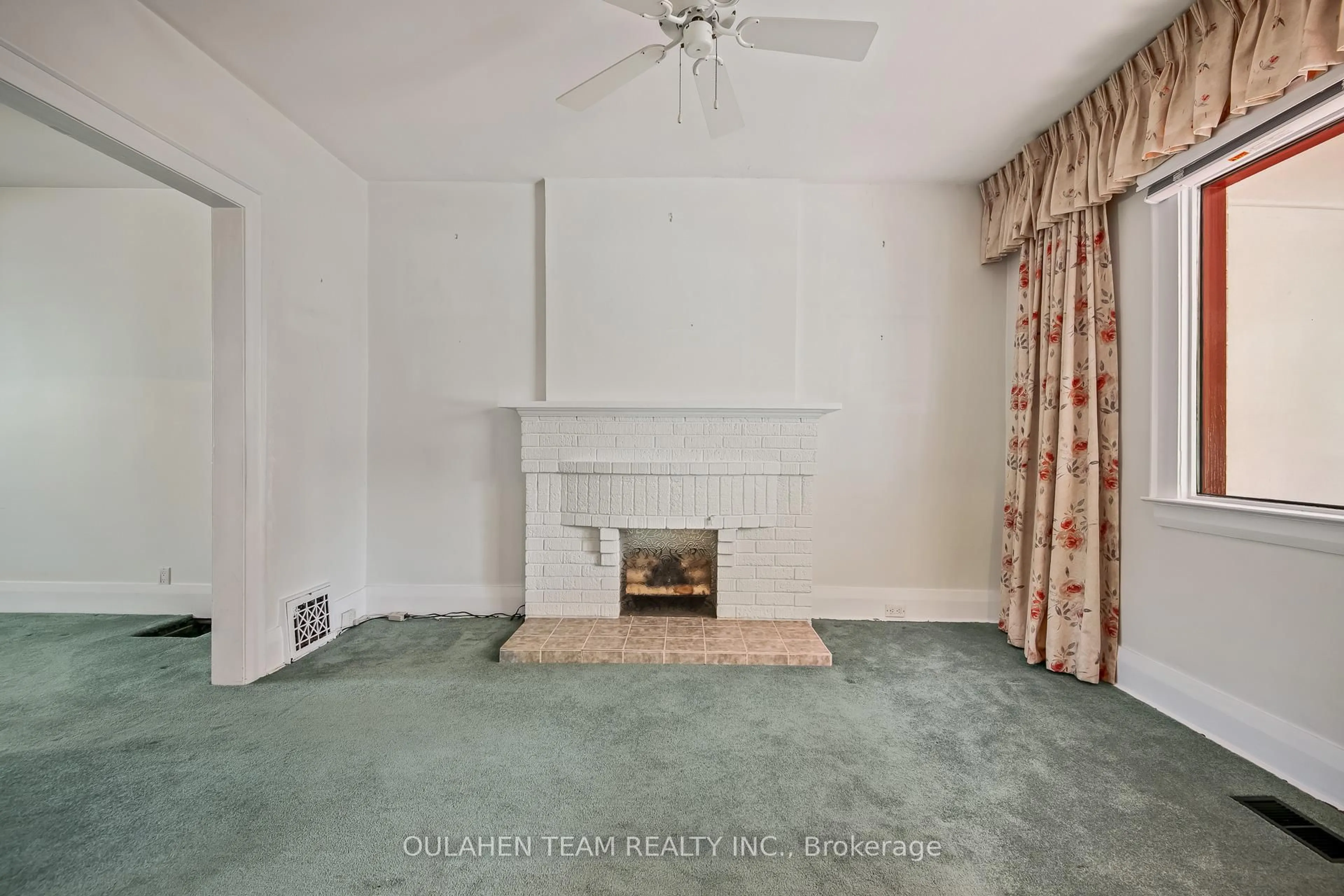A pic of a room for 286 St Clements Ave, Toronto Ontario M4R 1H5