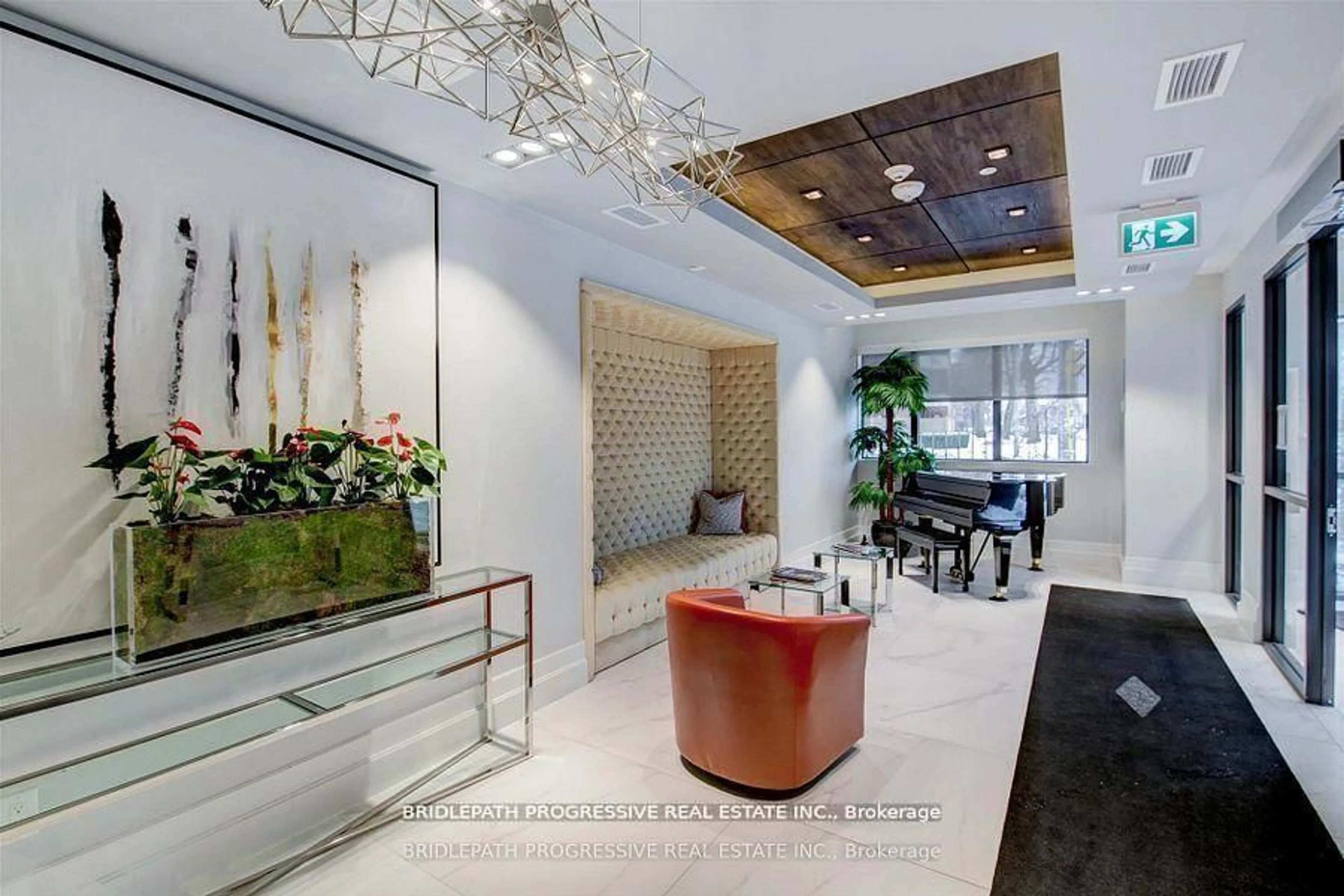 Indoor foyer for 3 Southvale Dr #303, Toronto Ontario M4G 1G2
