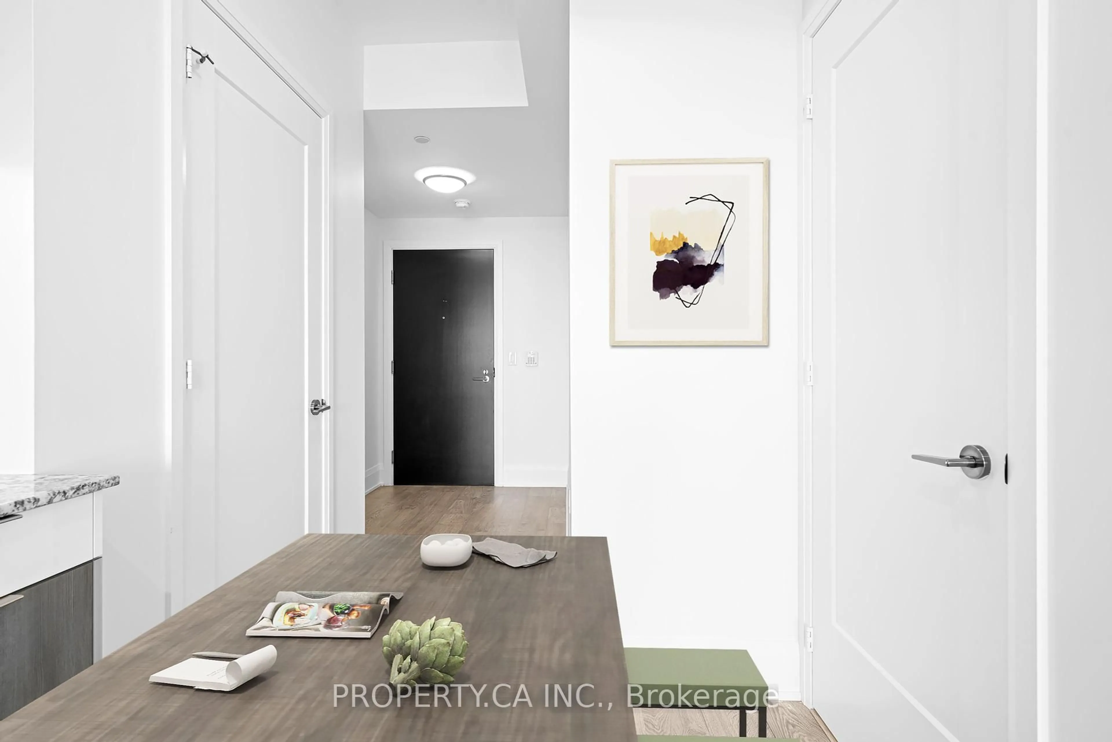 Indoor entryway for 101 Erskine Ave #2110, Toronto Ontario M4P 1Y5