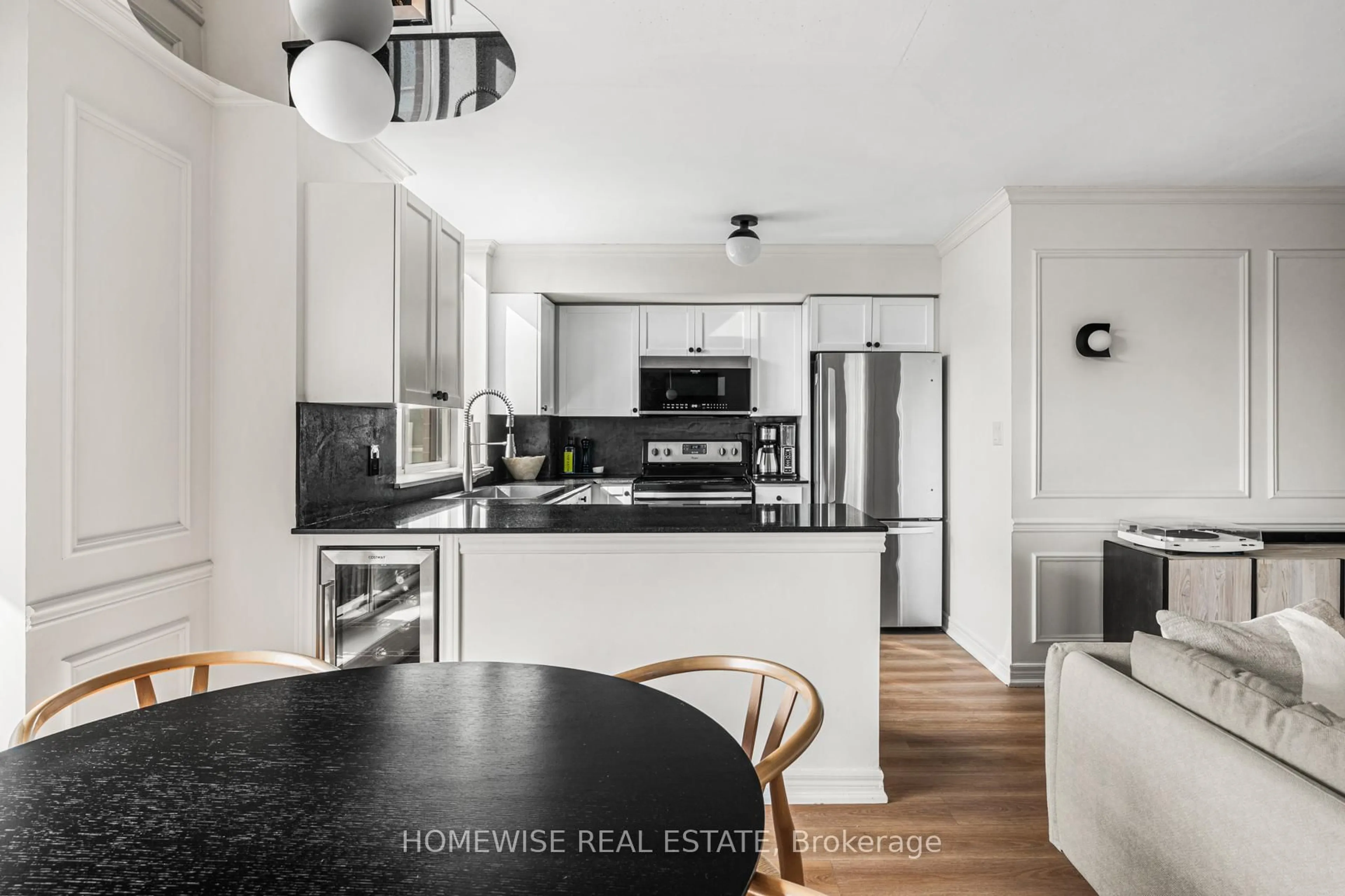 Contemporary kitchen, unknown for 1369 Bloor St #404, Toronto Ontario M6P 4J4