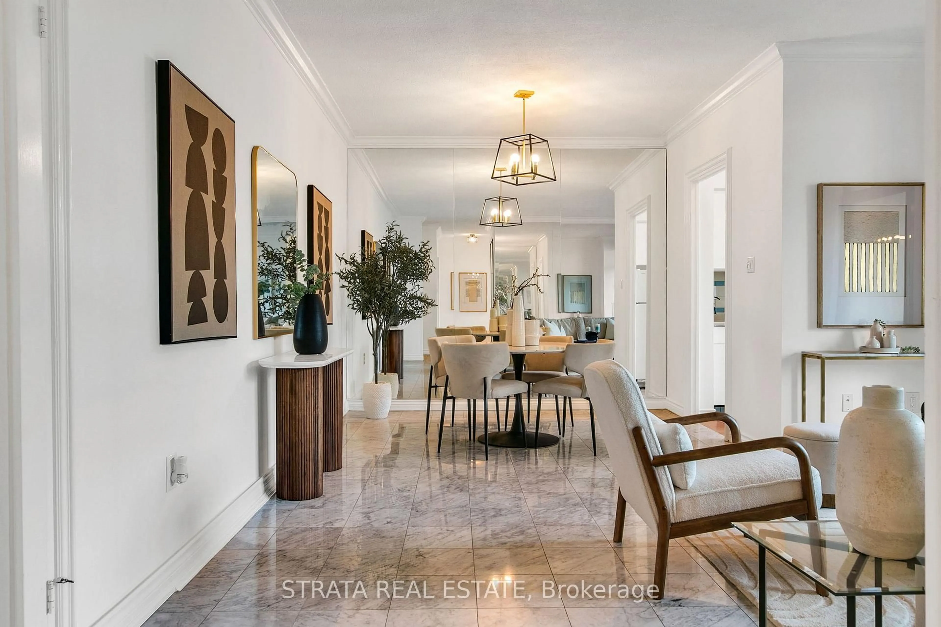 Dining room, ceramic/tile floor for 86 Gloucester St #702, Toronto Ontario M4Y 2S2