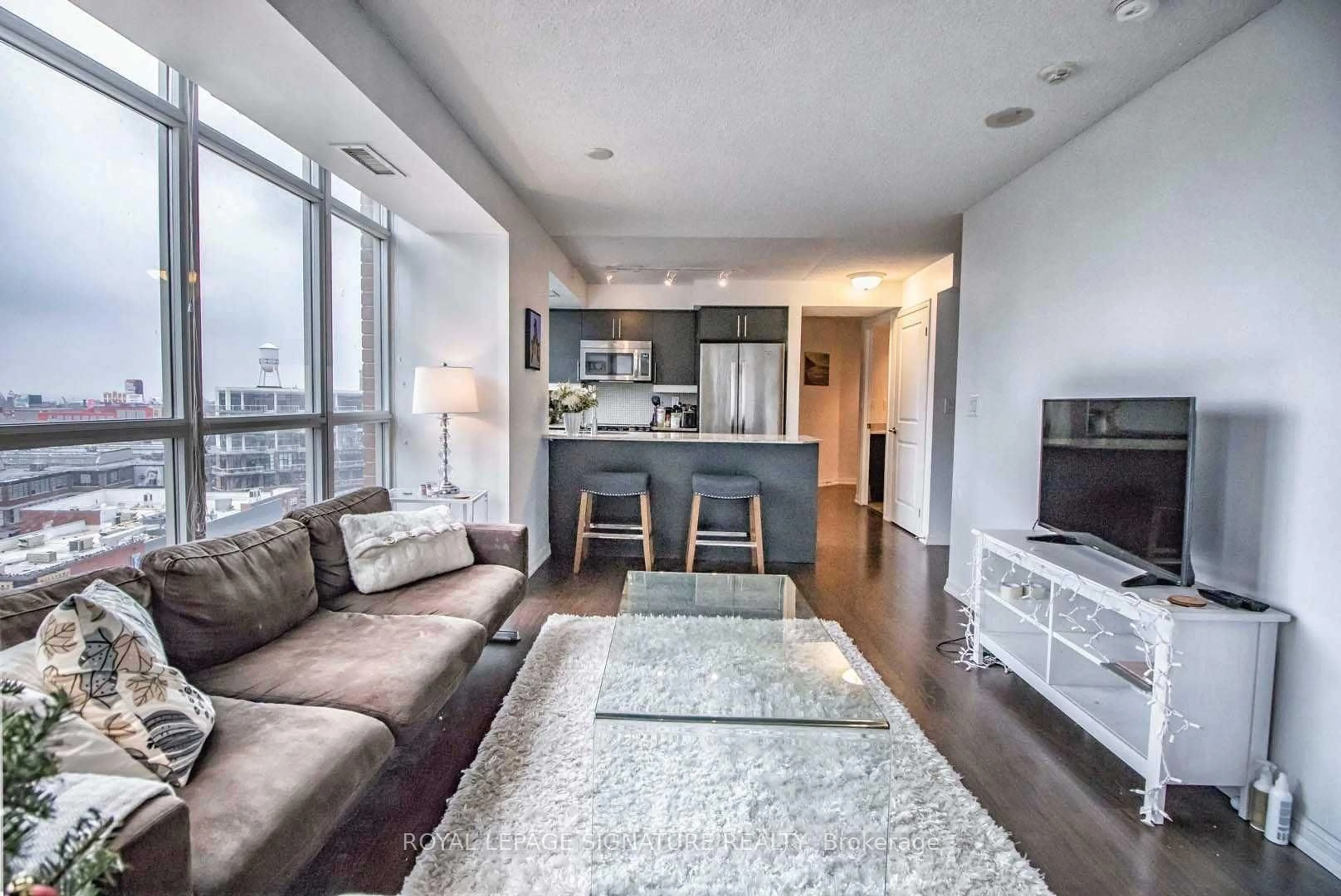 Living room with furniture, unknown for 125 Western Battery Rd #1007, Toronto Ontario M6K 3R8