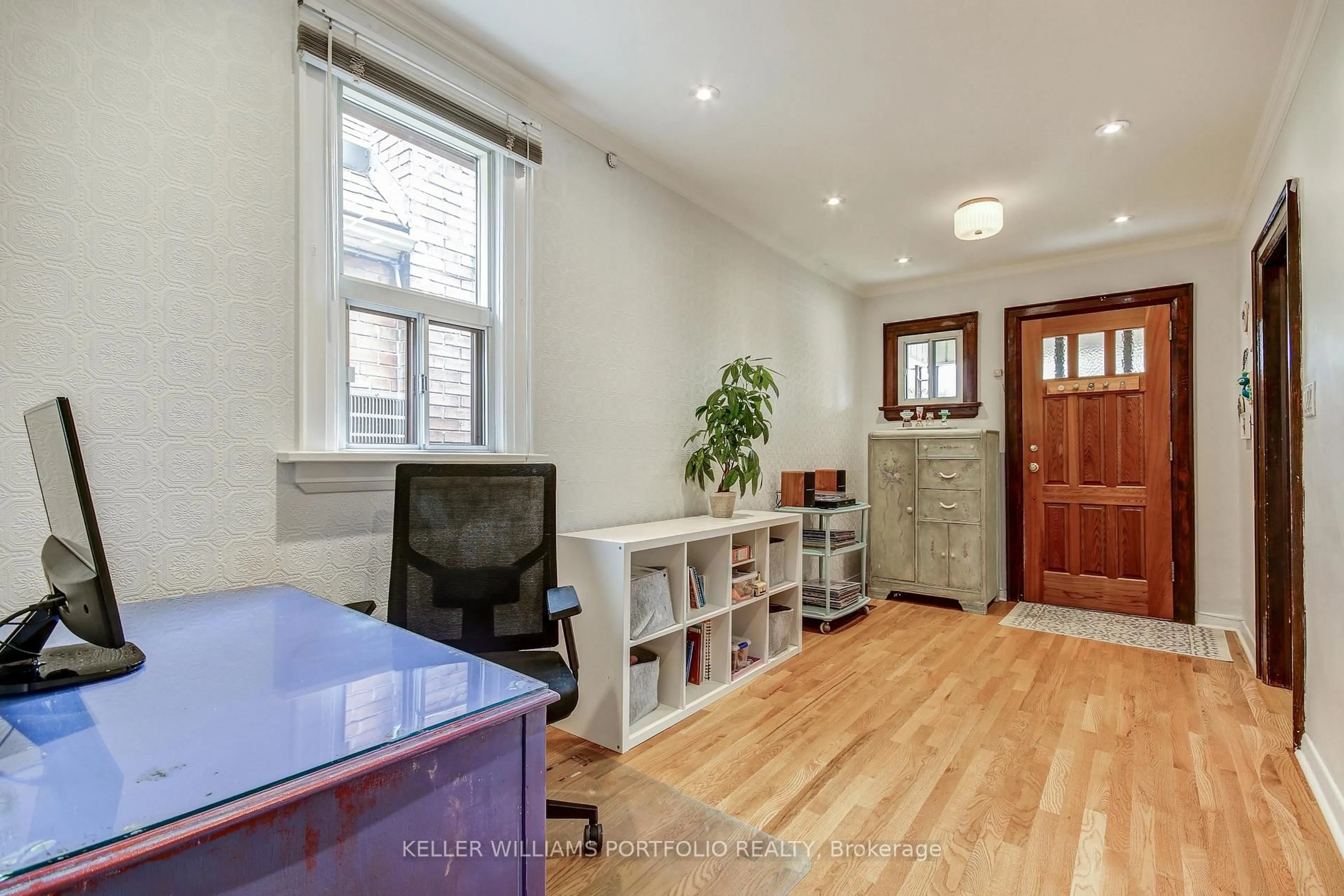 Unknown for 108 Clovelly Ave, Toronto Ontario M6E 2E6