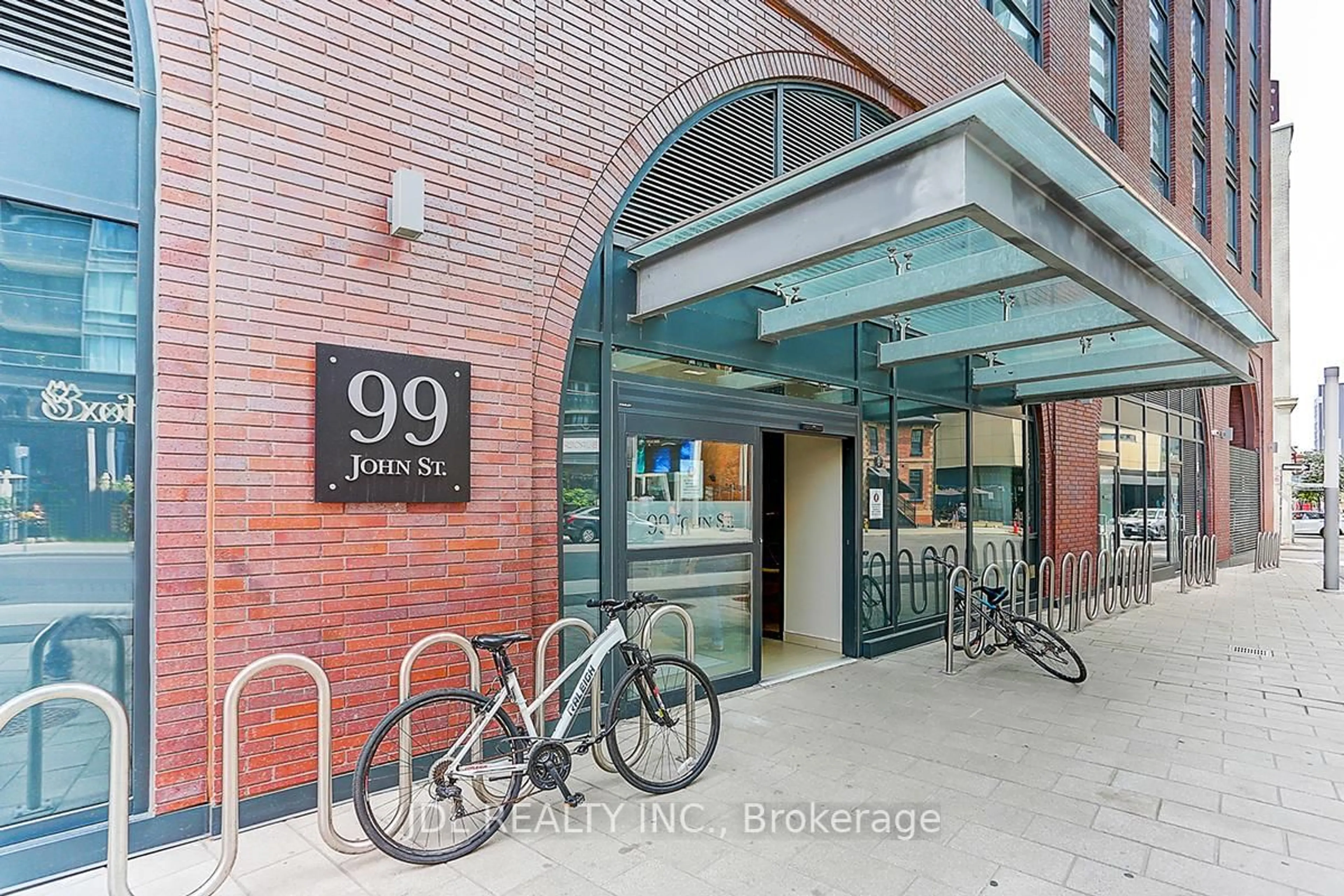 Indoor foyer for 99 John St #3702, Toronto Ontario M5V 0S6