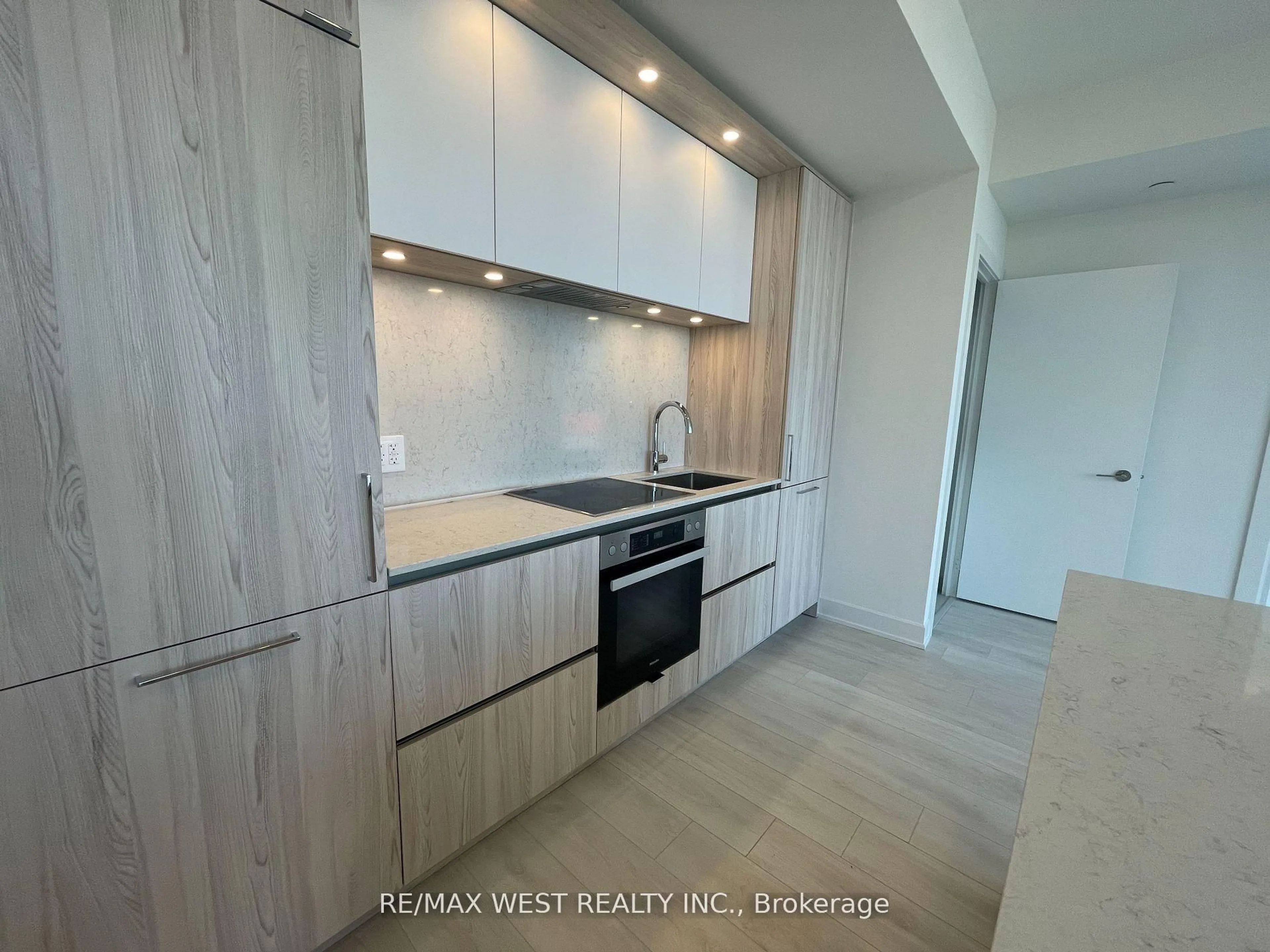 Unknown for 15 Mercer St #2101, Toronto Ontario M5V 1H2