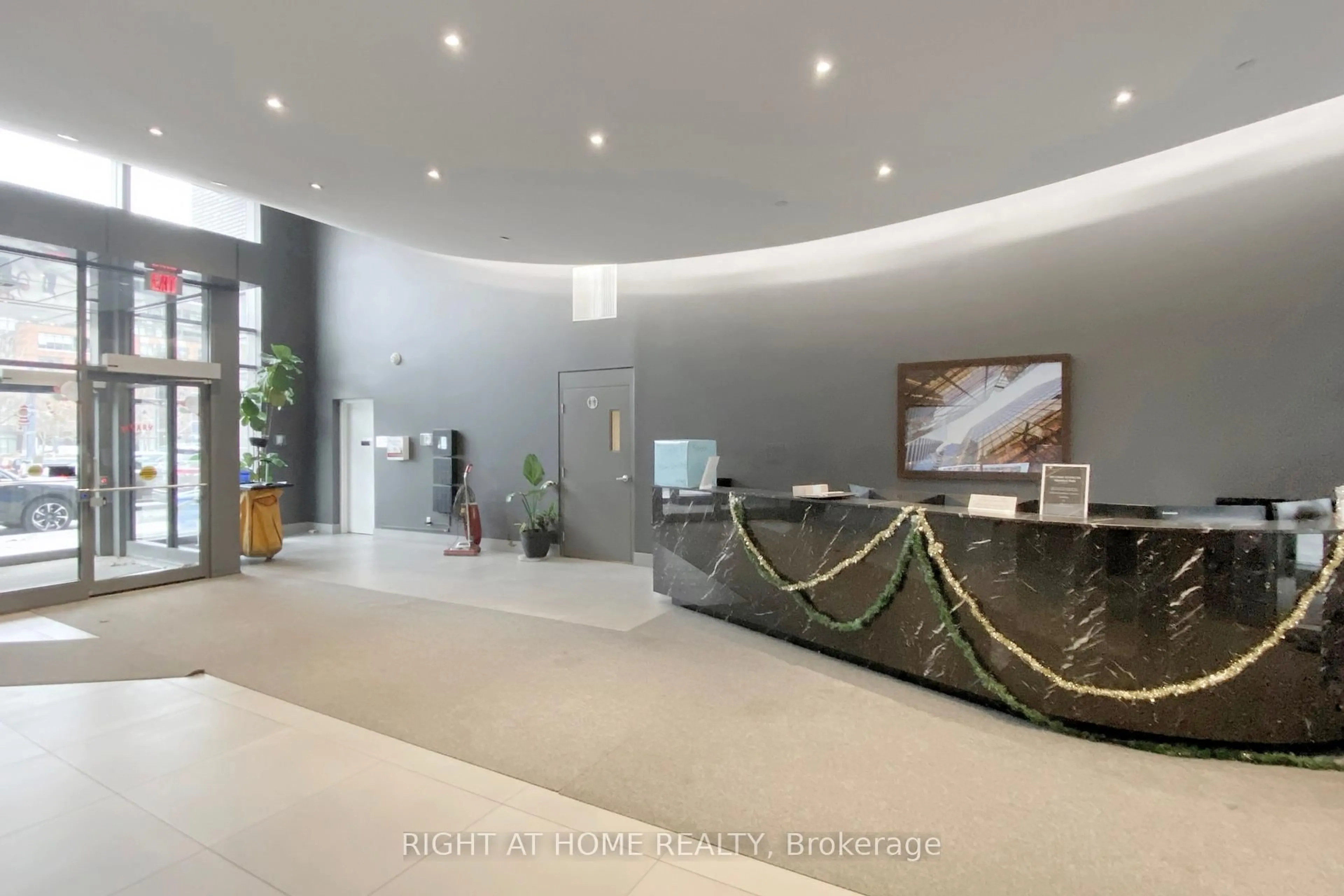 Lobby for 68 Abell St #846, Toronto Ontario M6J 0B1