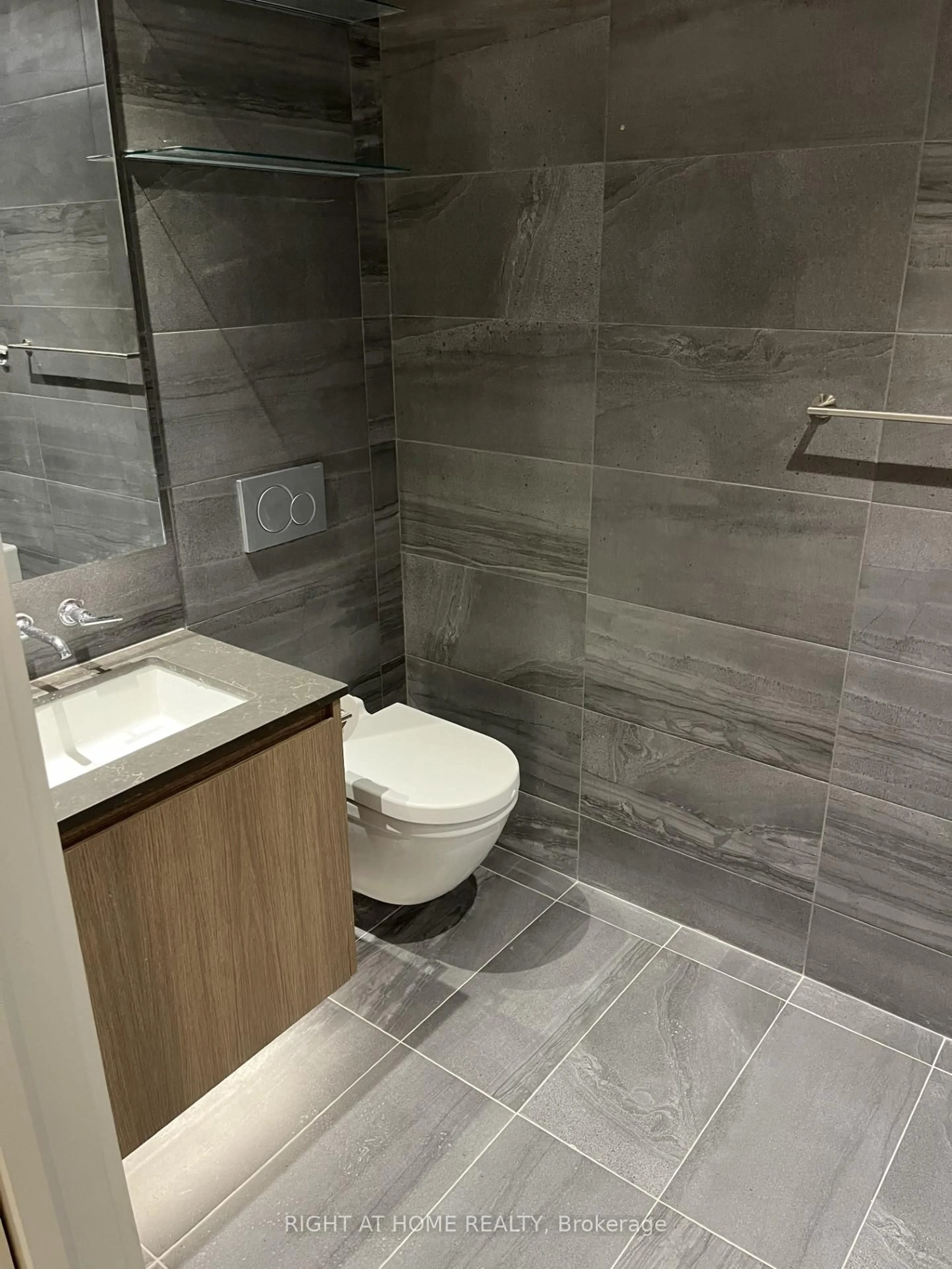 Contemporary bathroom, ceramic/tile floor for 81 Wellesley St #607, Toronto Ontario M4Y 0C5