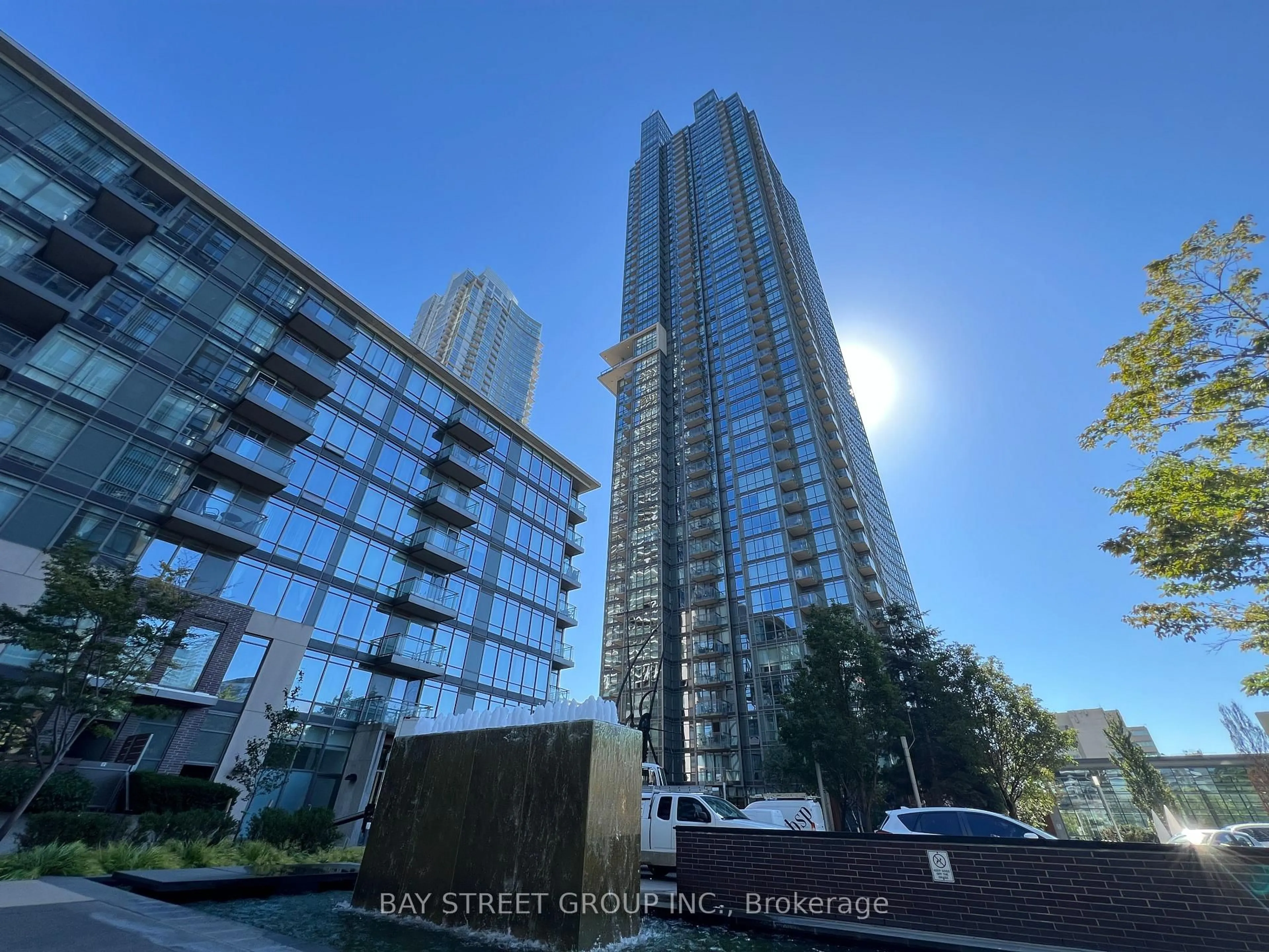 A pic from outside/outdoor area/front of a property/back of a property/a pic from drone, city buildings view from balcony for 11 Brunel Crt #3716, Toronto Ontario M5V 3Y3