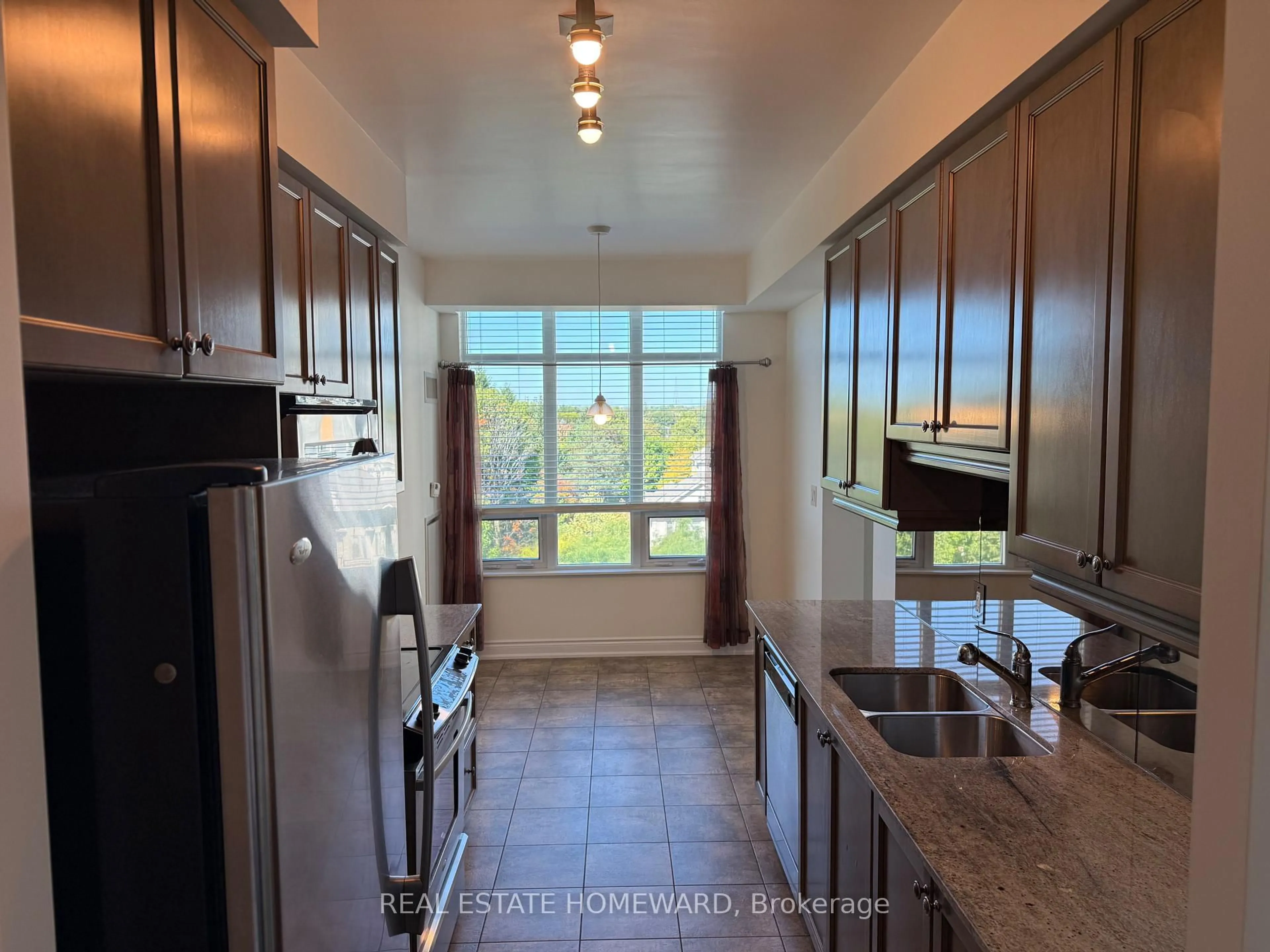 Standard kitchen, ceramic/tile floor for 10 Bloorview Pl #714, Toronto Ontario M2J 0B1