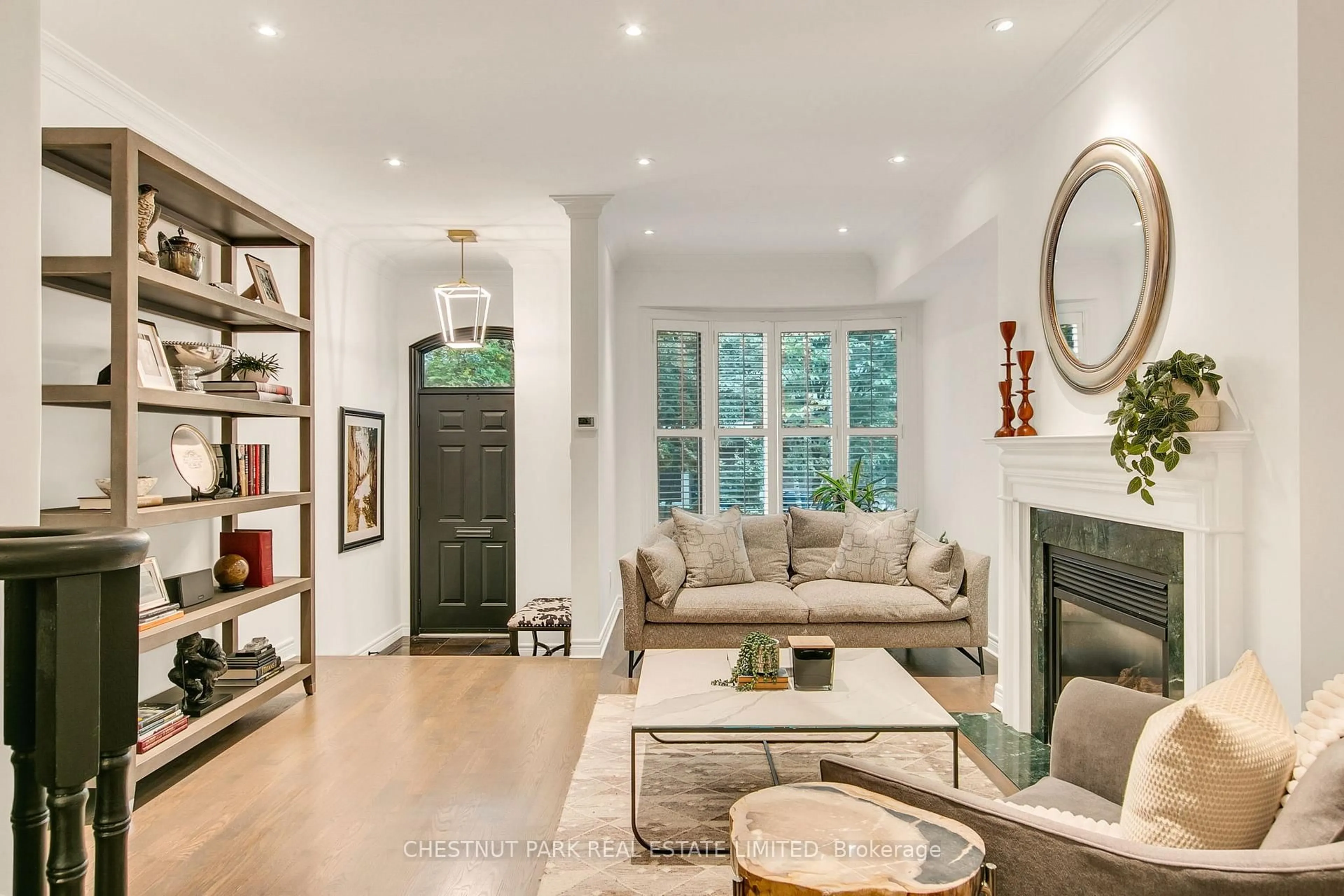 Living room with furniture, unknown for 108 Pleasant Blvd, Toronto Ontario M4T 1J8