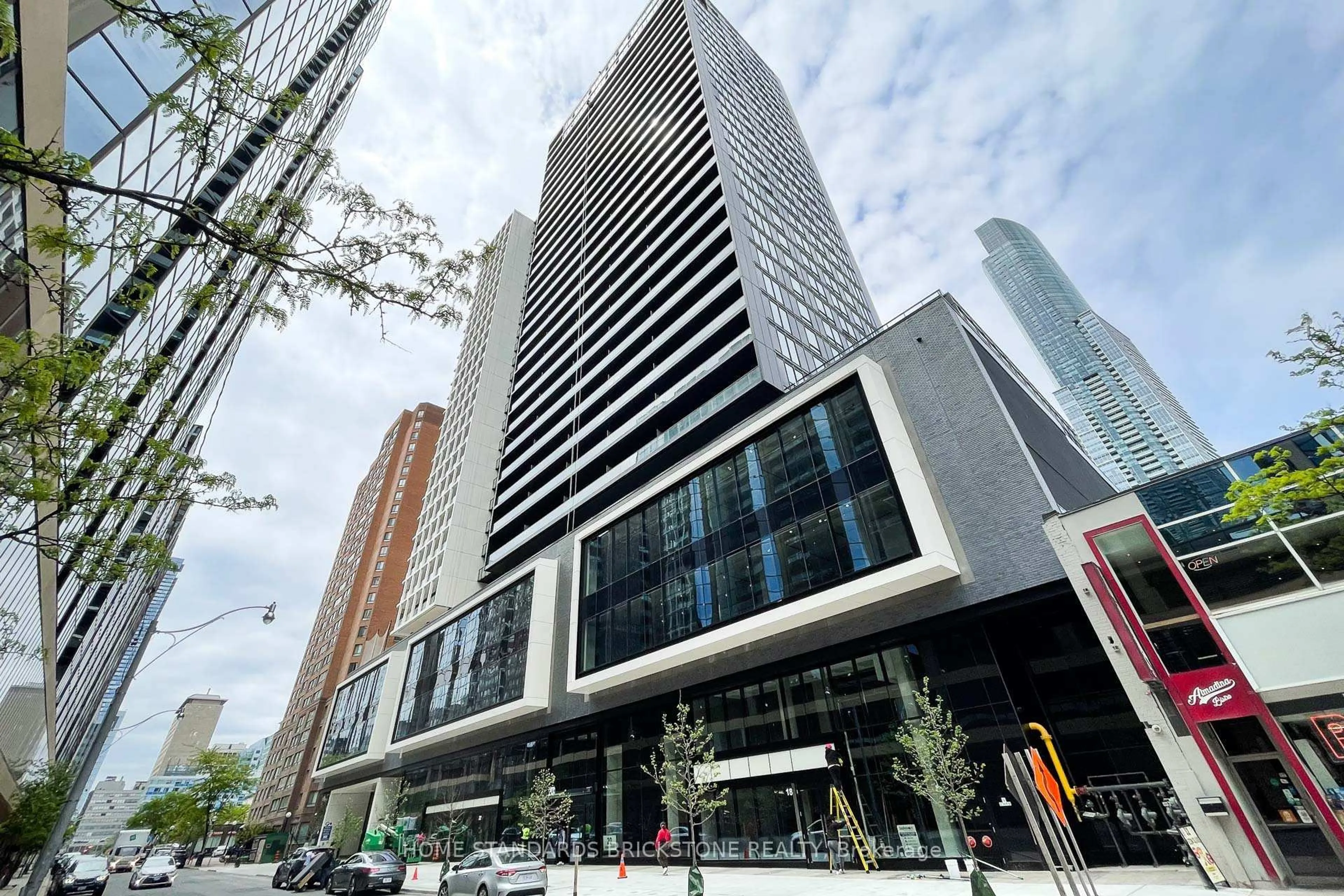 Indoor foyer for 20 Edward St #510, Toronto Ontario M5G 0C5