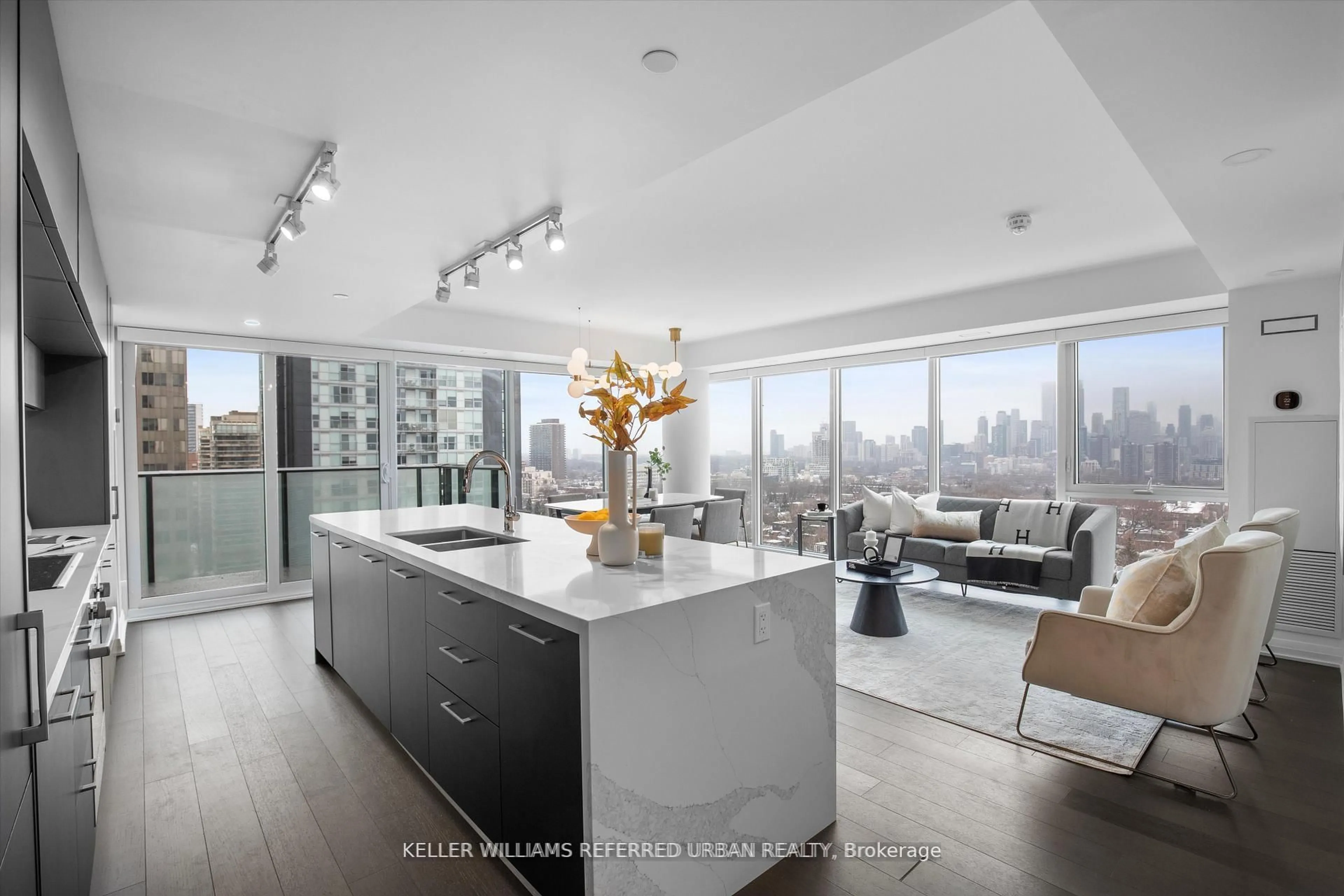 Open concept kitchen, unknown for 99 Foxbar Rd #1510, Toronto Ontario M4V 2G5