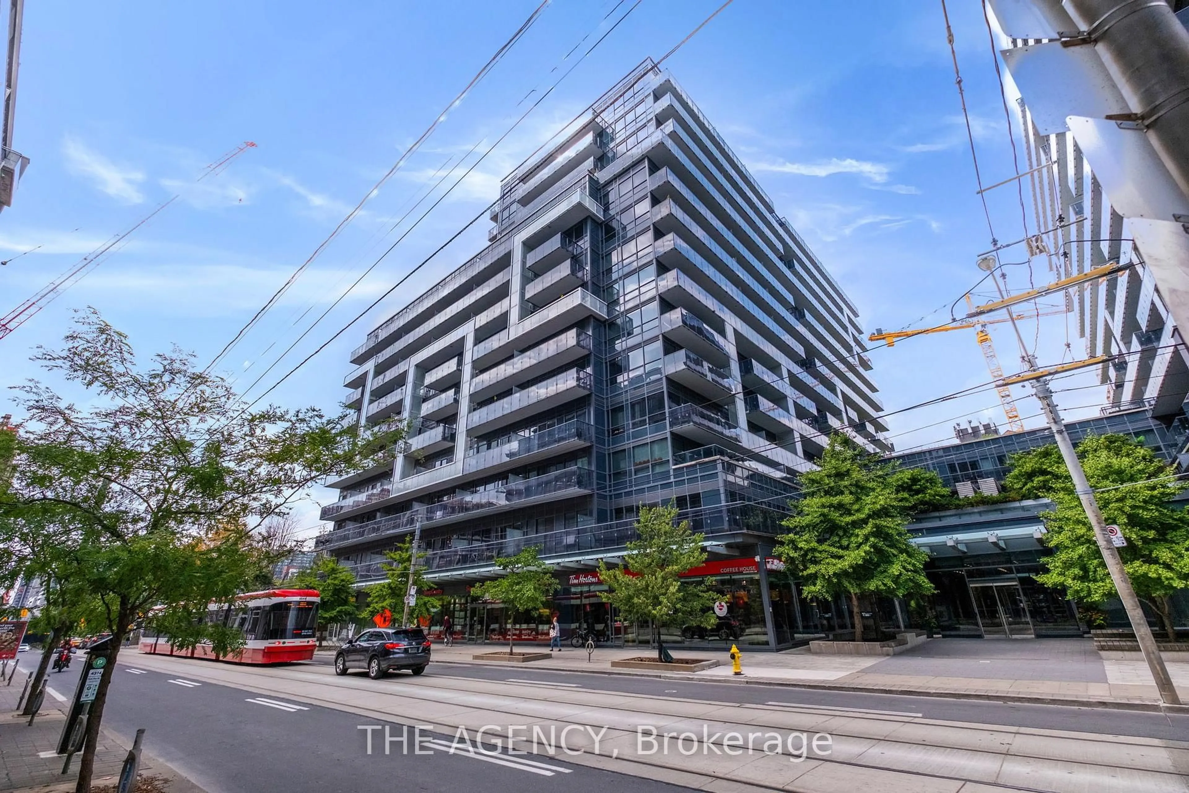 Blurry image for 1030 King St #457, Toronto Ontario M6K 0B4